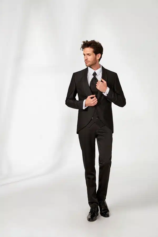 DivinityFashionGroup_Atelier_-159646_1