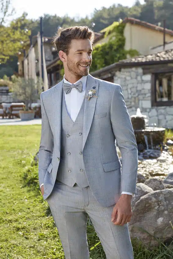 Traje de Novio Azul
