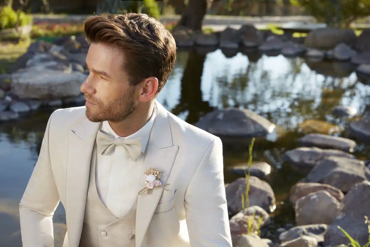 Traje de Novio Beige