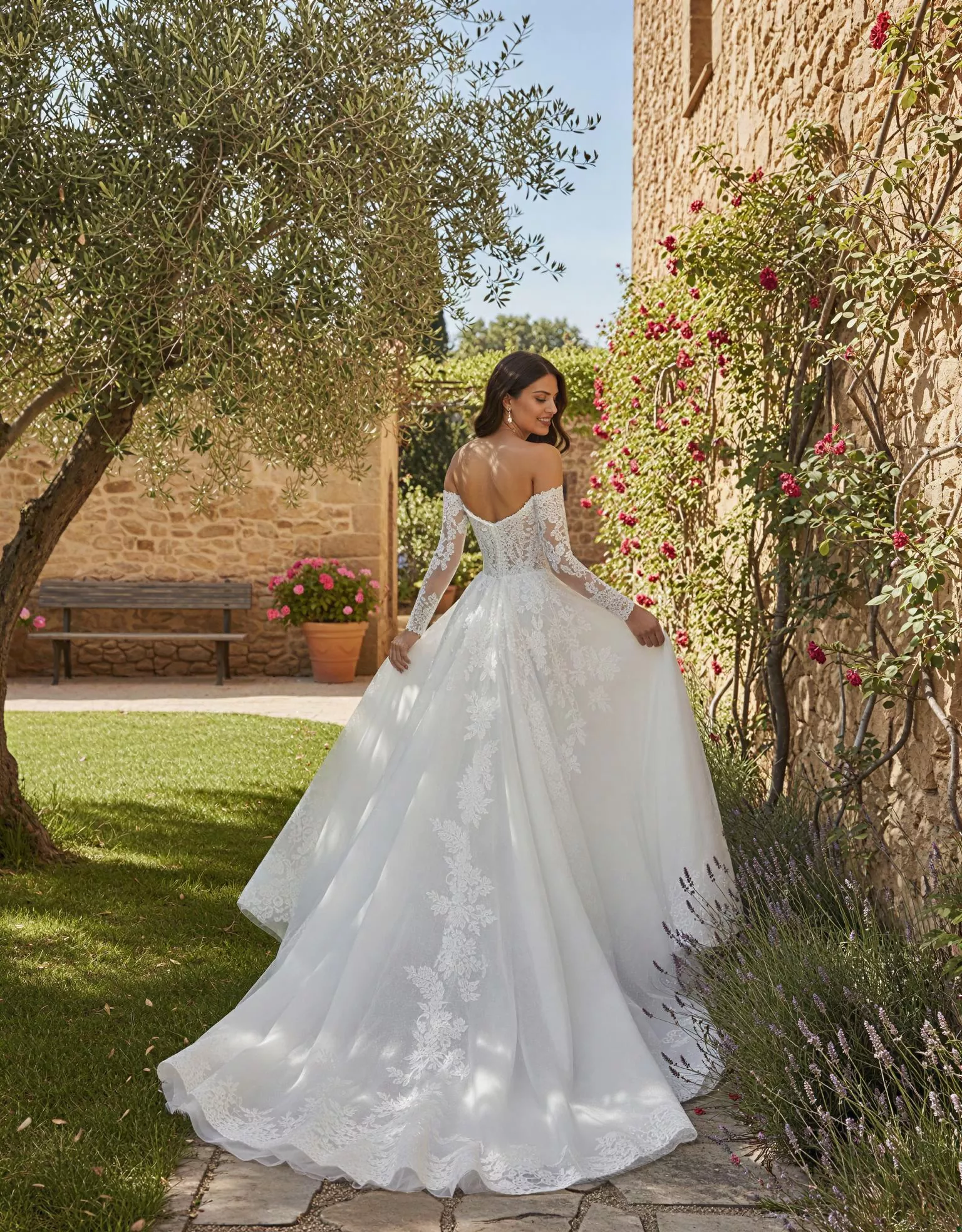 briora_Vestido_Novia_Crepe_princesa