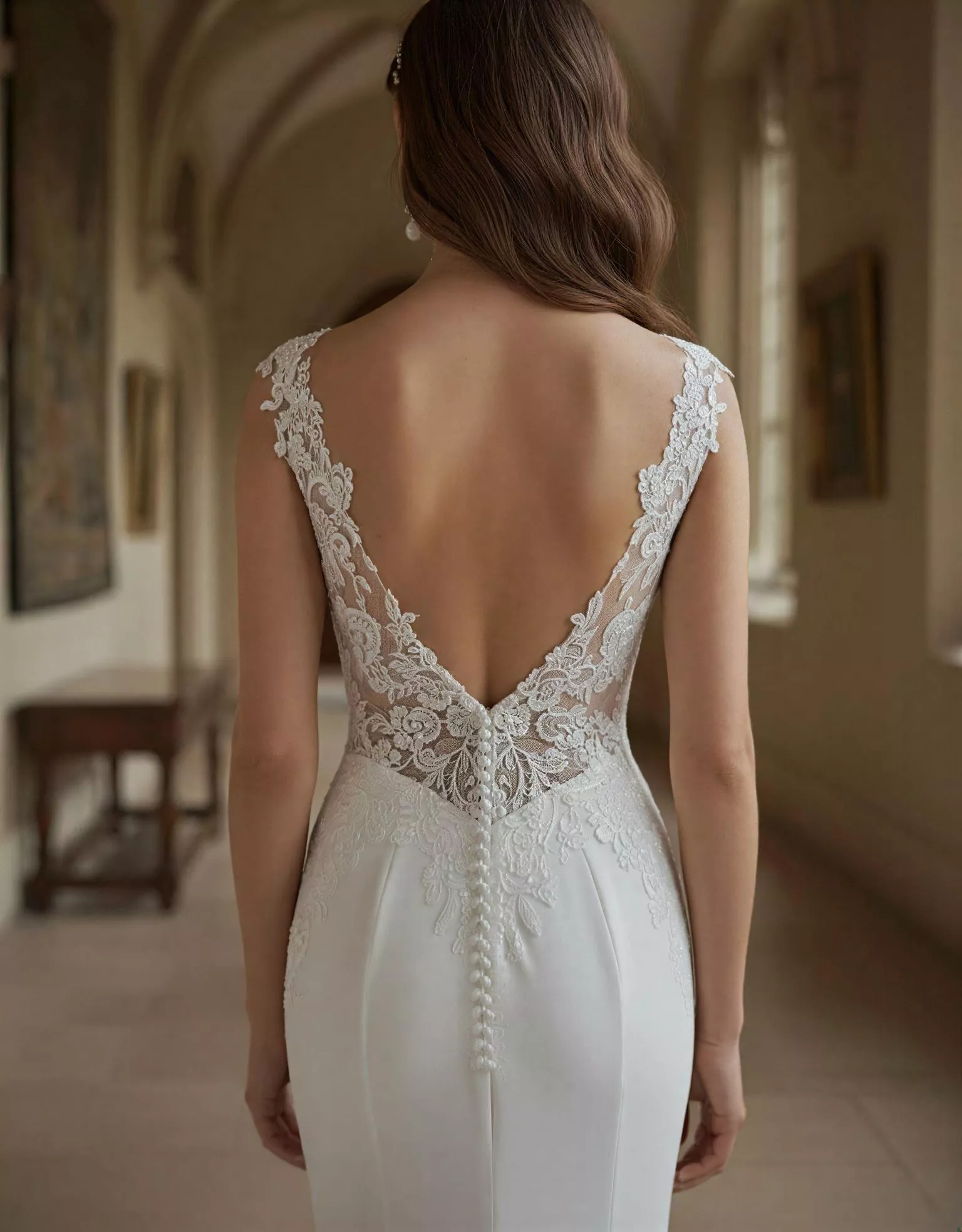 vestido-novia-reventia-atelierromance-encaje-escotev-espaldaenv-atelierdebodas