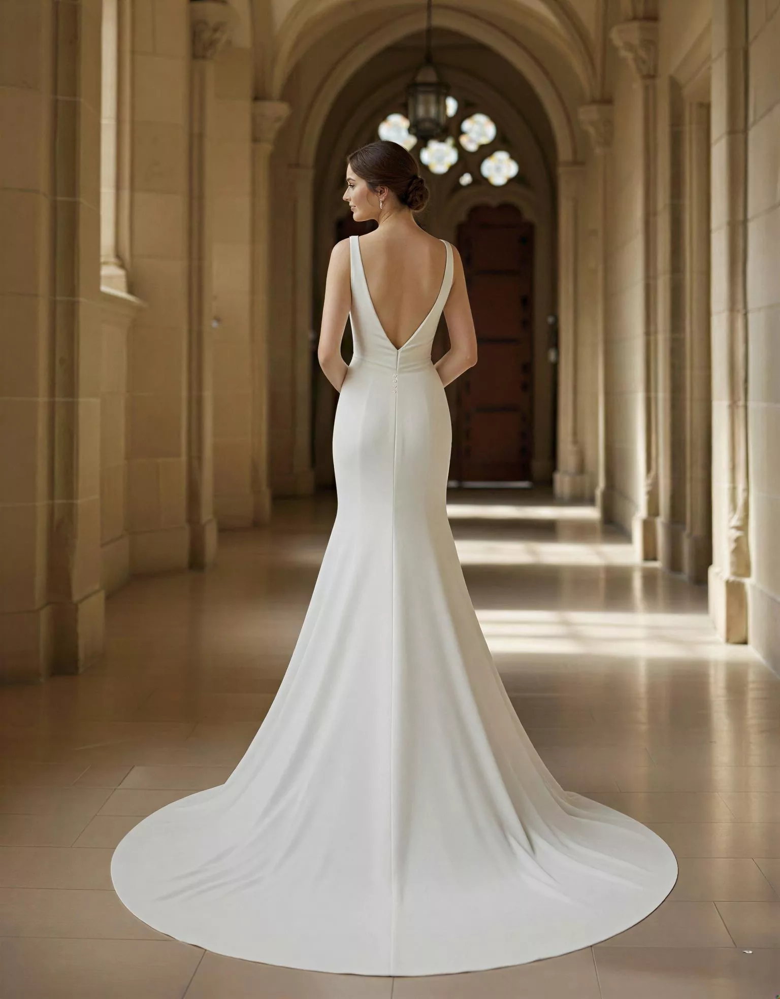 vestido-novia-ralda-atelierromance-satén-escotecorazón-espaldaenv-atelierdebodas