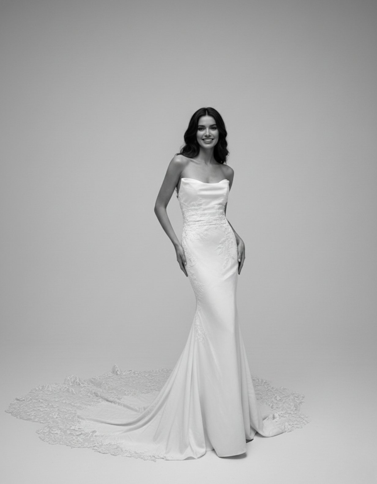 criselda_Vestido_Novia_ crepe_palabradehonor_espaldarecta-atelierdebodas.jpg