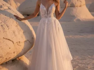 vestido-novia-avelline-atelieressential-bordado-escotev-espaldav-atelierdebodas