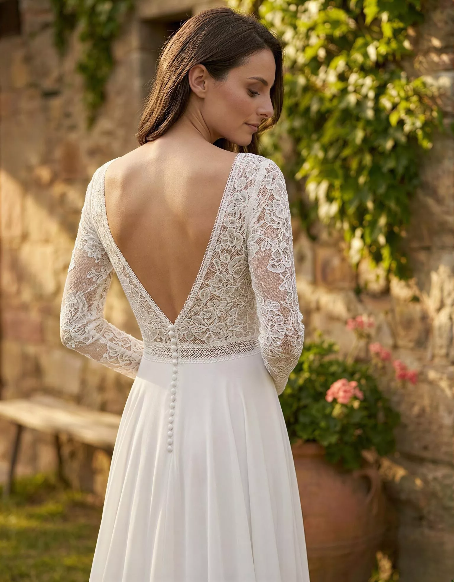 vestido-novia-brielya-atelierboheme-encaje-escoteenv-espaldaenv-atelierdebodas