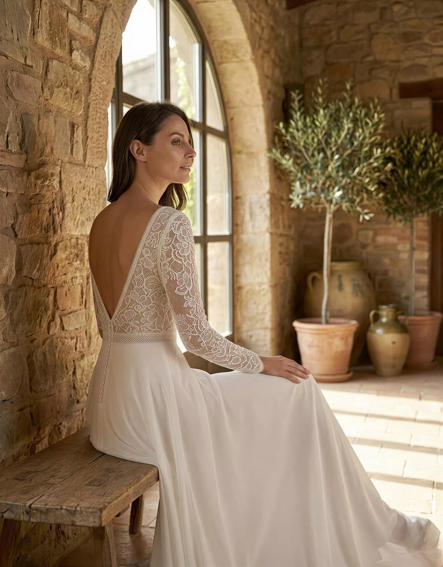vestido-novia-brielya-atelierboheme-encaje-escoteenv-espaldaenv-atelierdebodas