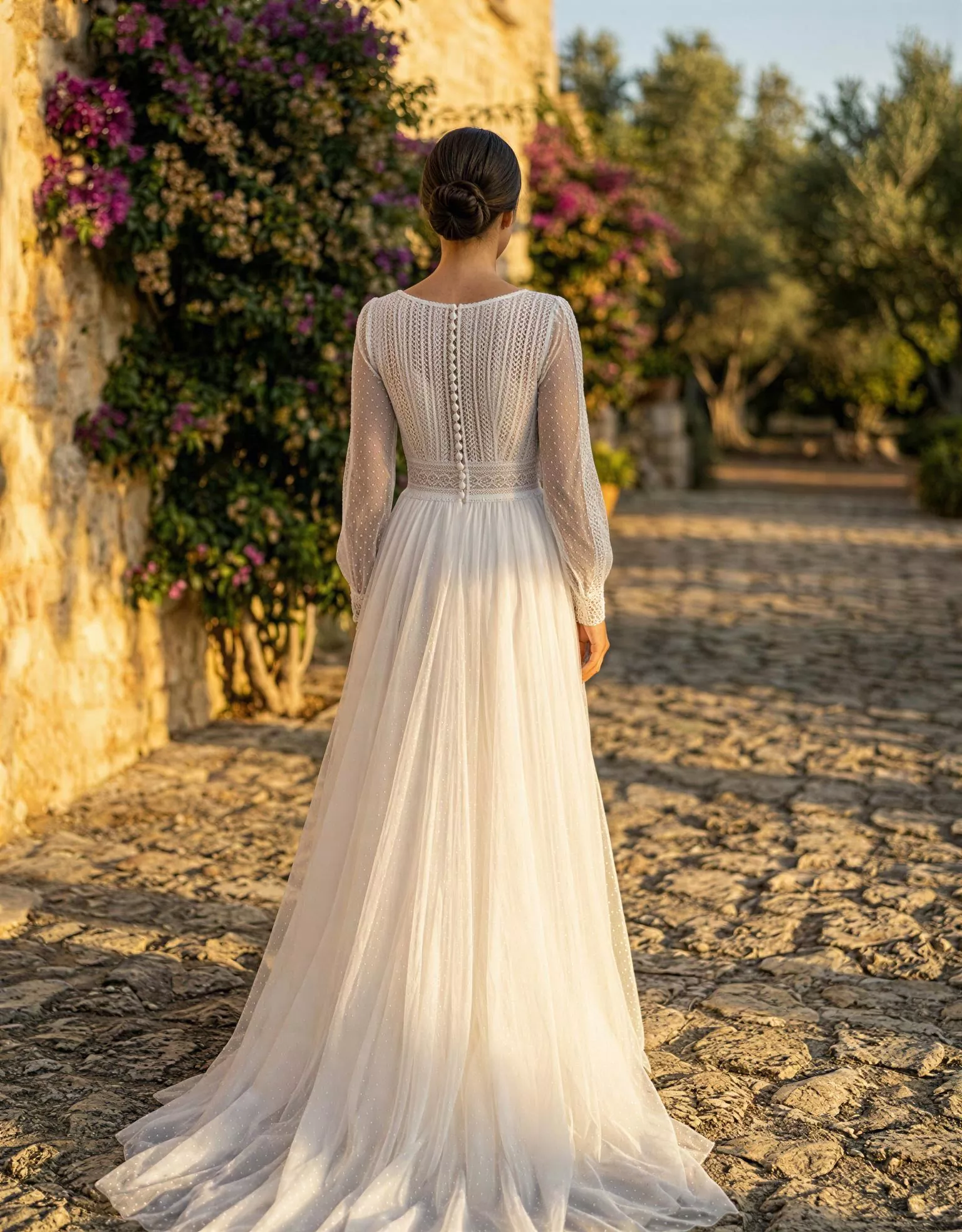 vestido-novia-belmira-atelierboheme-gasa-escotecerrado-espaldacerrado-atelierdebodas
