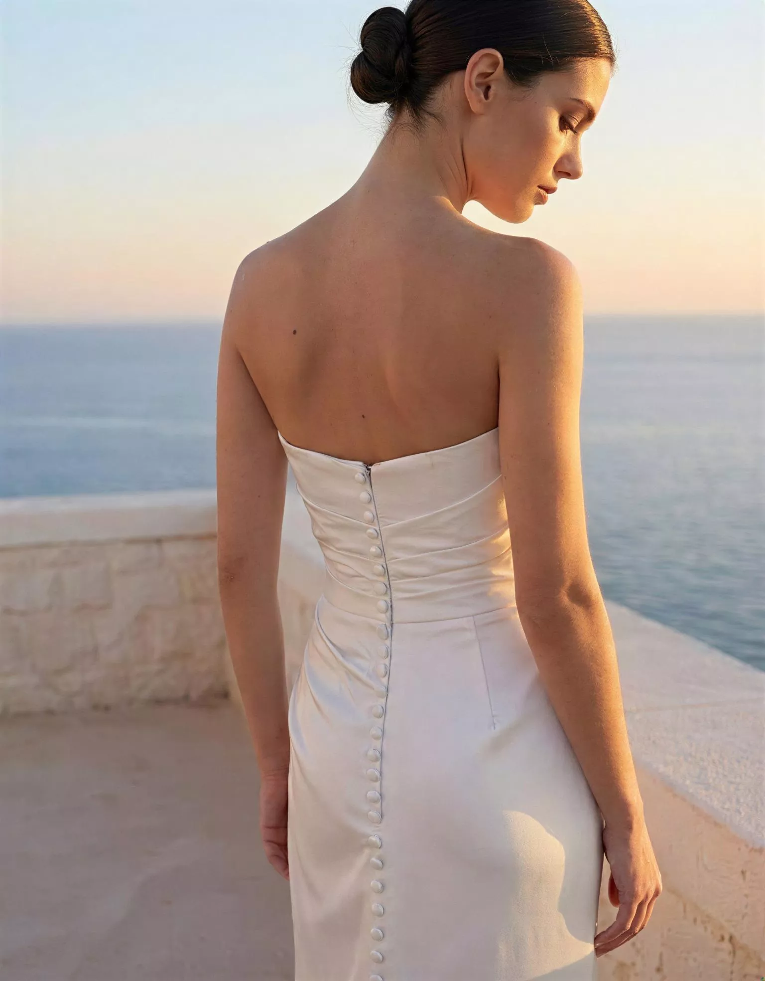 vestido-novia-atelie-atelierboheme-satén-escoterecto-espaldarecta-atelierdebodas