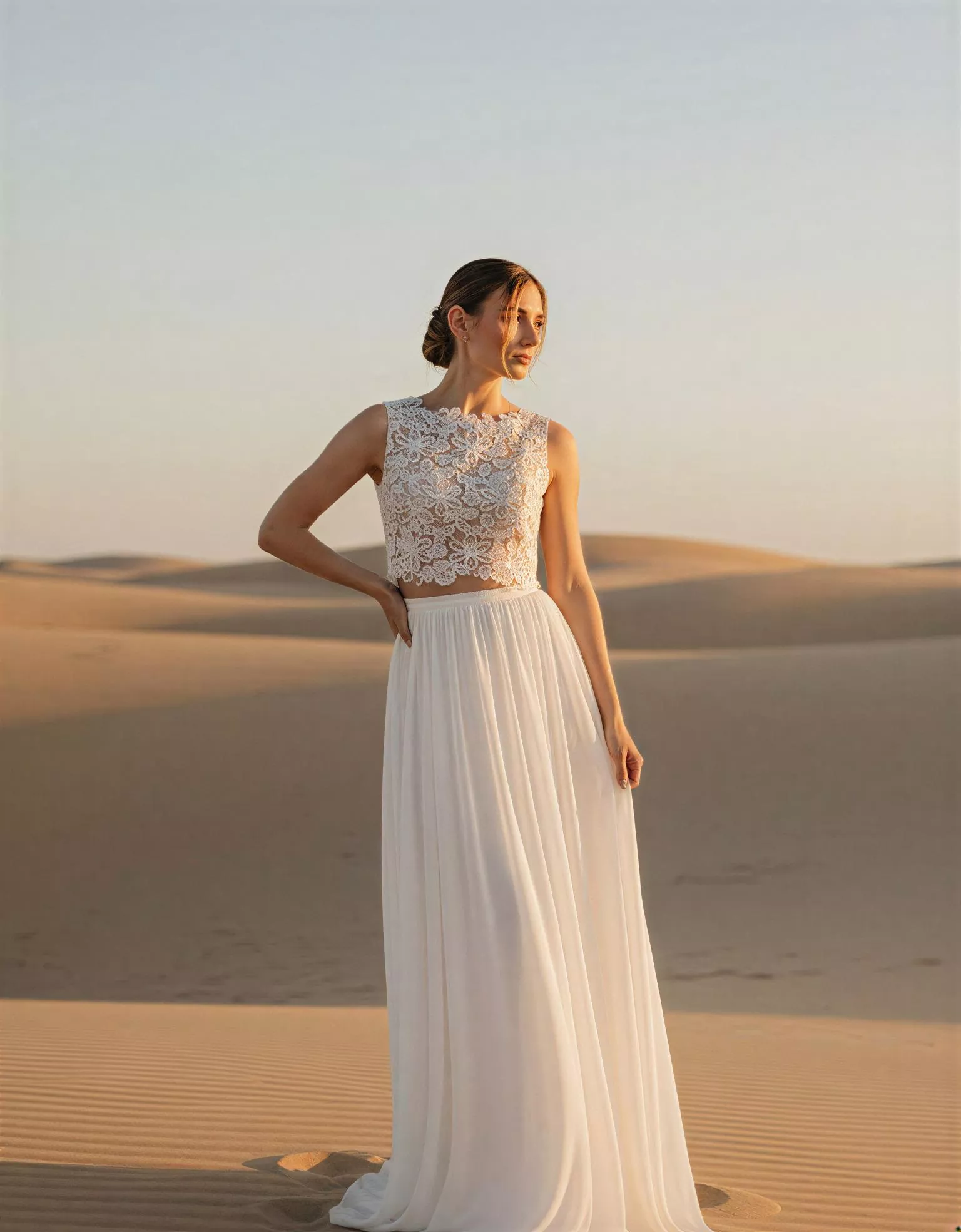 vestido-novia-shira-atelierboheme-encaje-escotecerrado-espaldacerrada-atelierdebodas