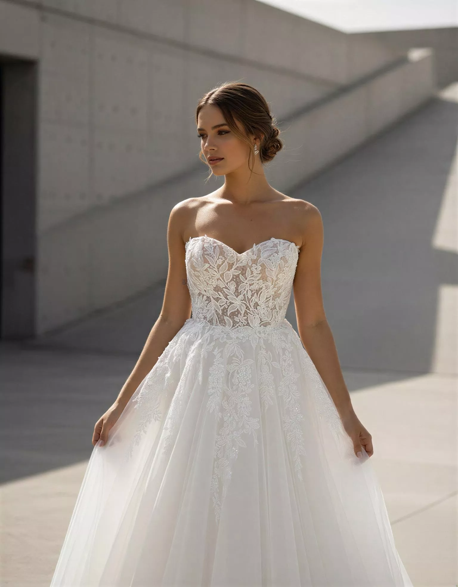 vestido-novia-pimy-atelierromance-gasa-escotecorazón-espaldaenv-atelierdebodas