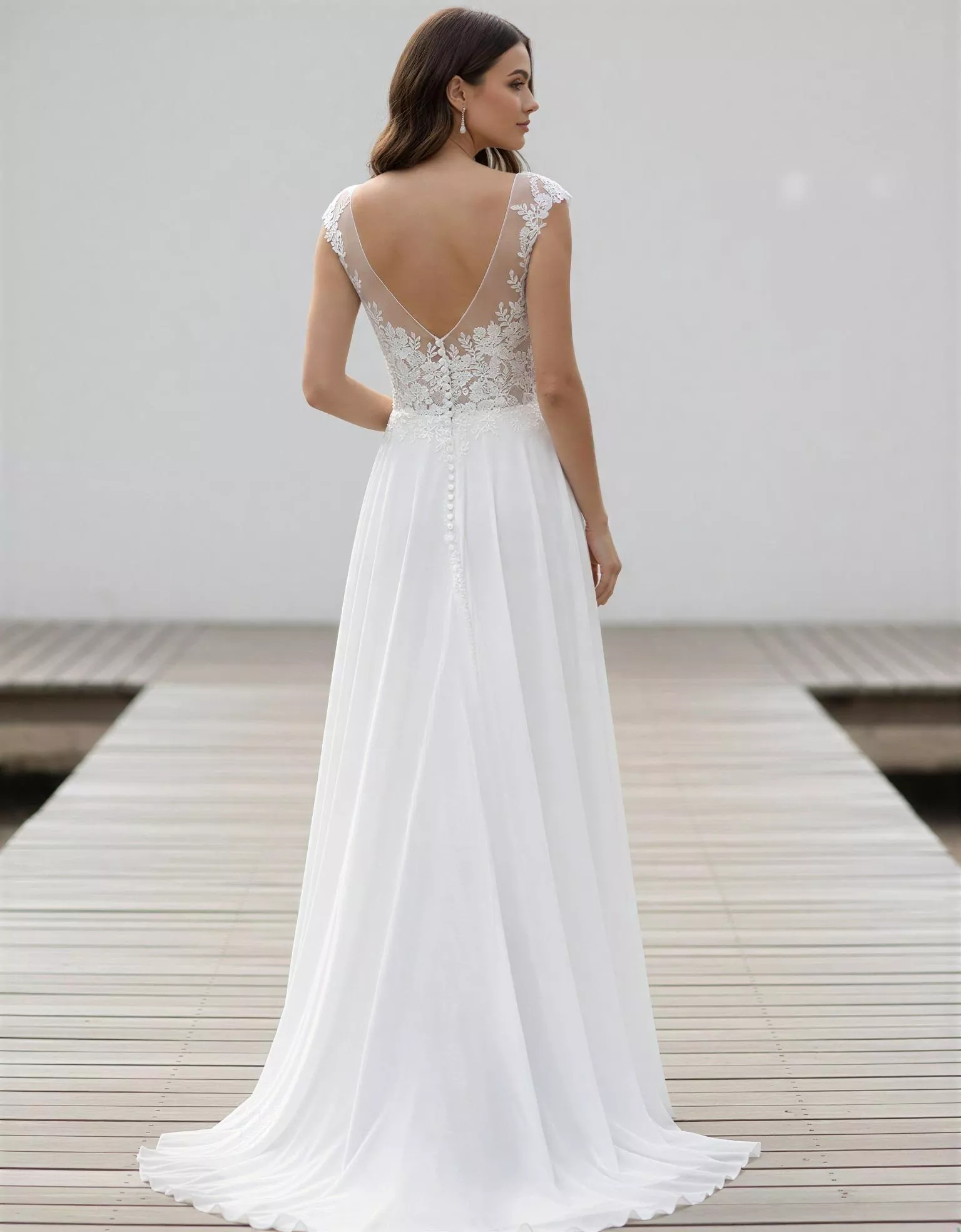 vestido-novia-piroman-atelierromance-satén-escotecorazón-espaldaenv-atelierdebodas