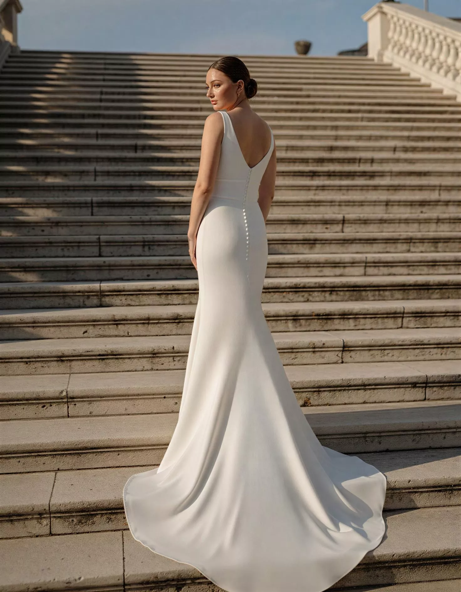 vestido-novia-palem-atelieressential-satén-escoteenv-espaldaenv-atelierdebodas