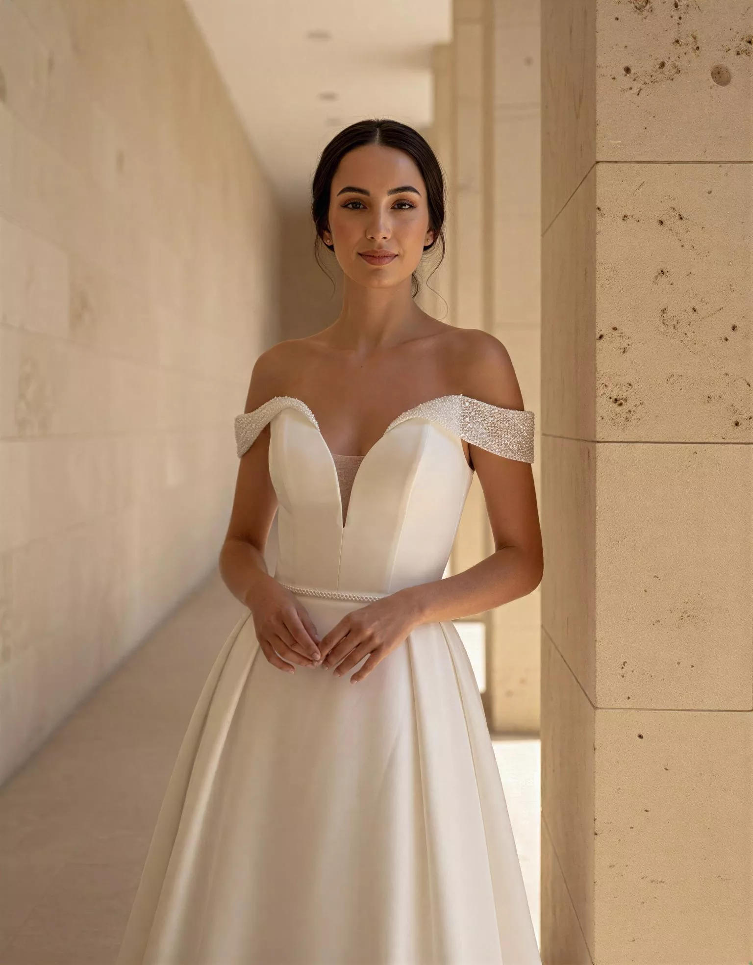 vestido-novia-liesel-atelierboheme-crepé-escoteenv-espaldaenv-atelierdebodas