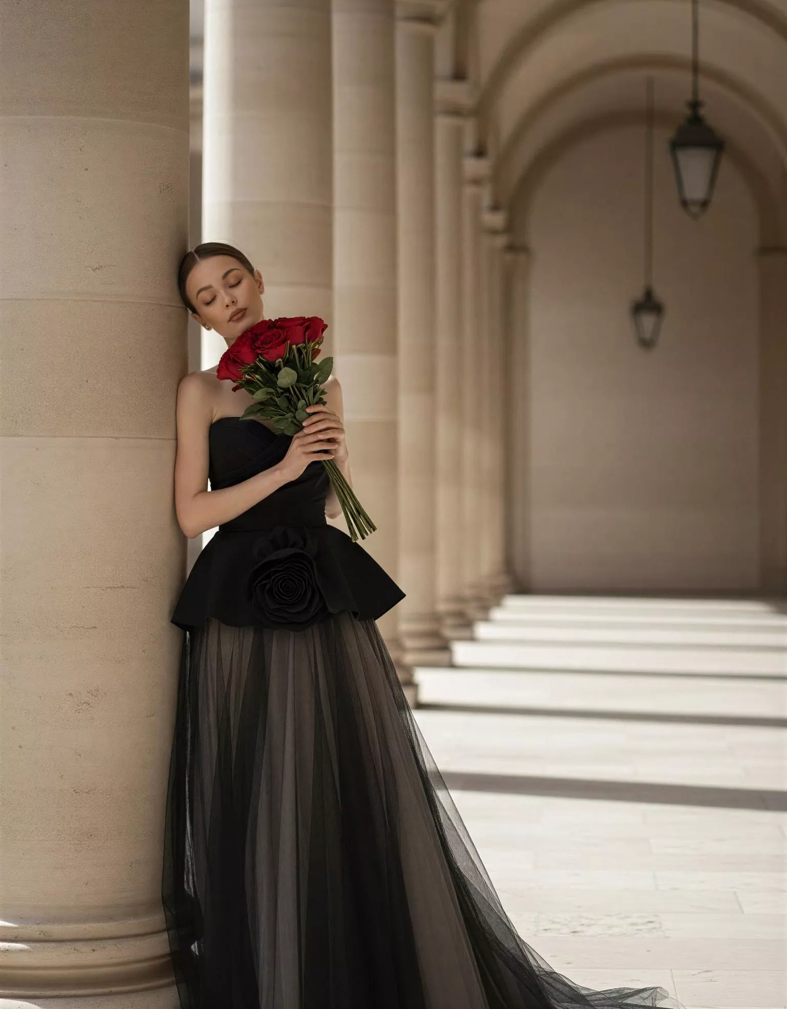 vestido-novia-diamelle-ateliercouture-Tul-escotecorazón-espaldaenv-atelierdebodas