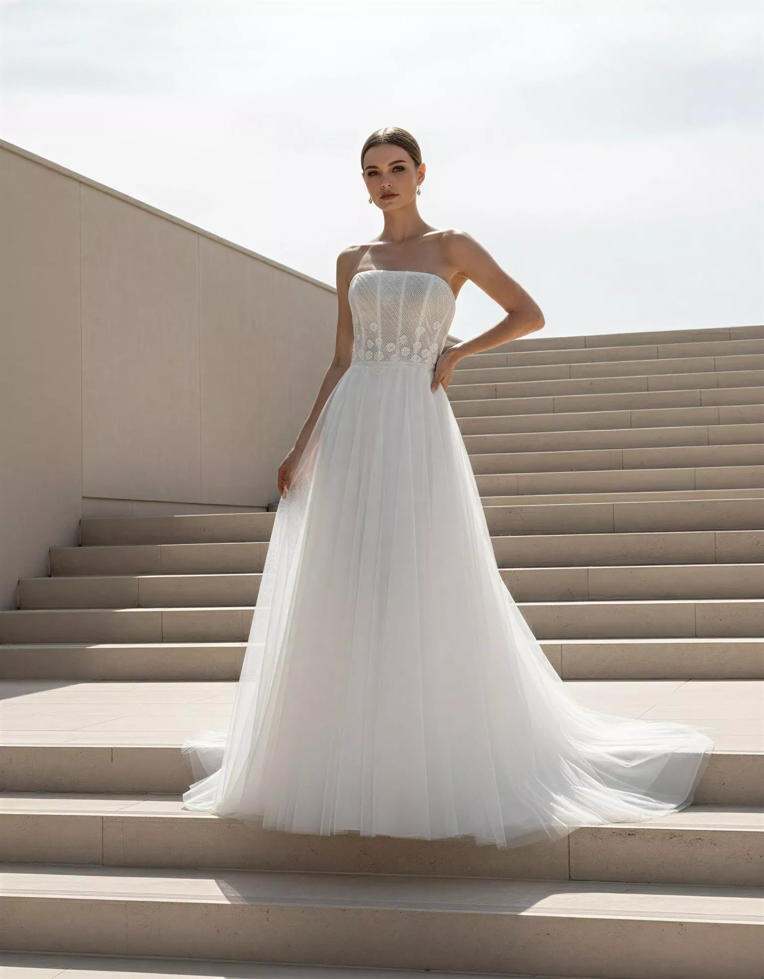 vestido-novia-othea-atelieressential-Tul-escoterecto-espaldarecta-atelierdebodas