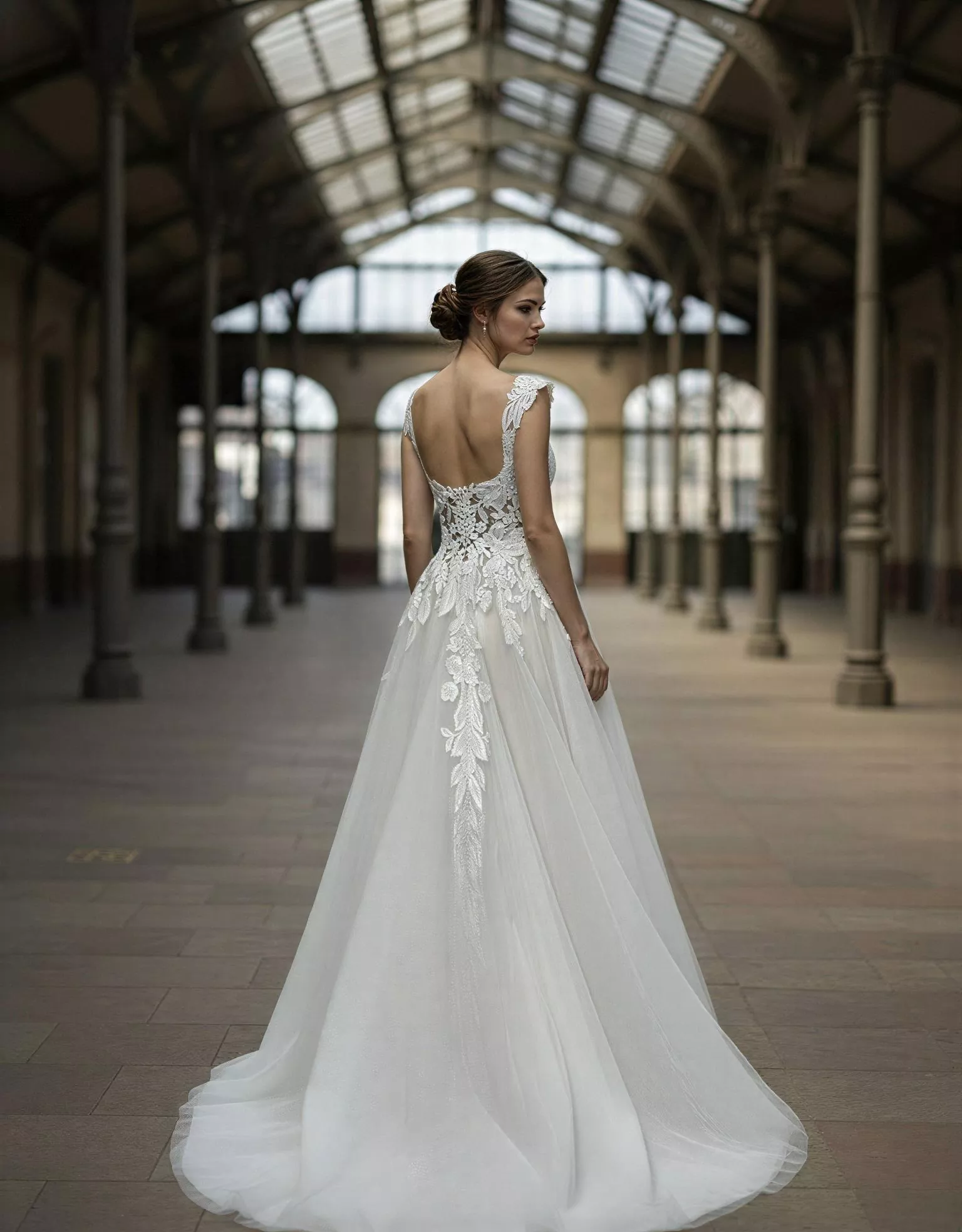 vestido-novia-primacy-atelierromance-Tul-escoteenv-espaldacerrada-atelierdebodas