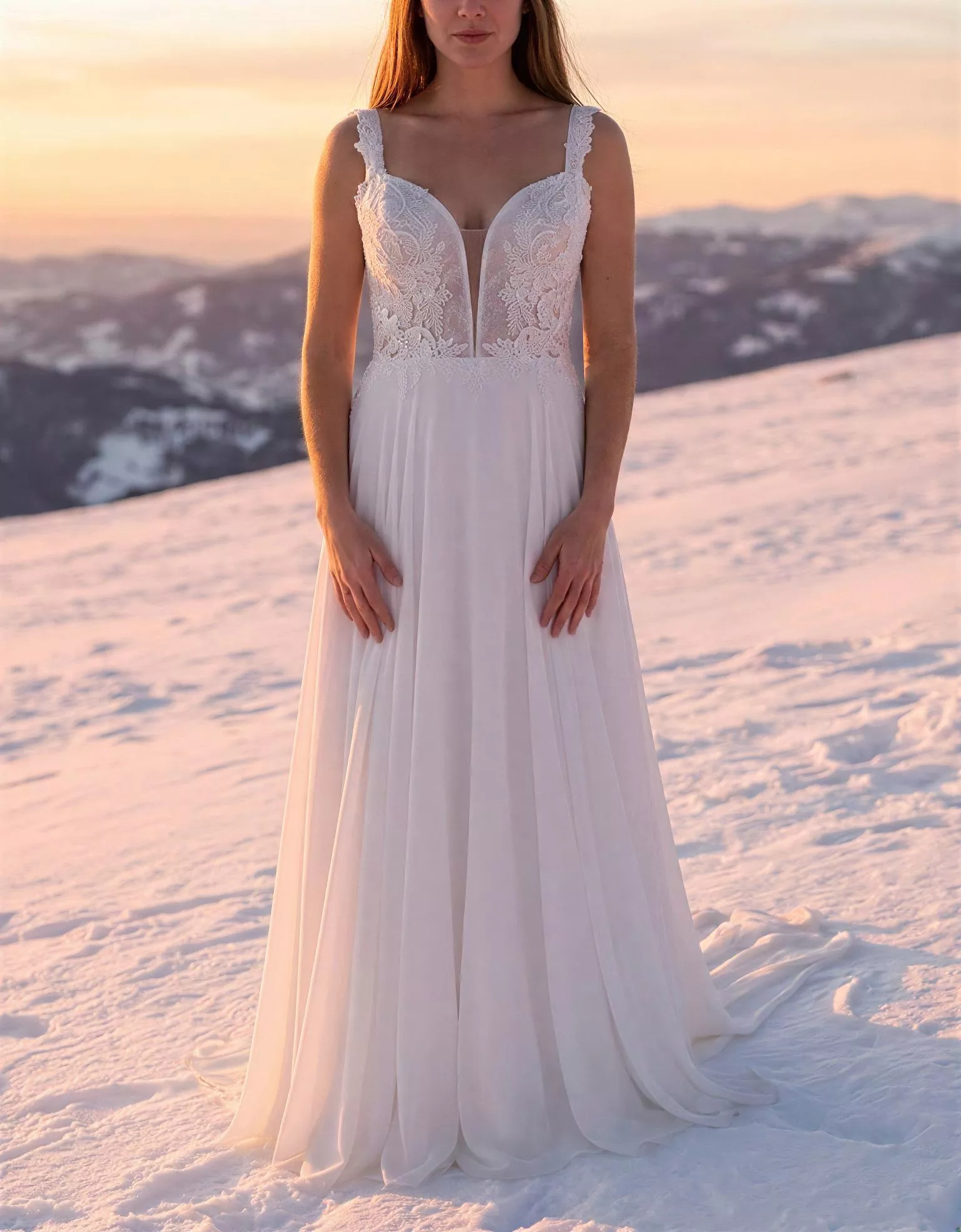 vestido-novia-callista-atelieressential-encaje-escoteenv-espaldaenv-atelierdebodas