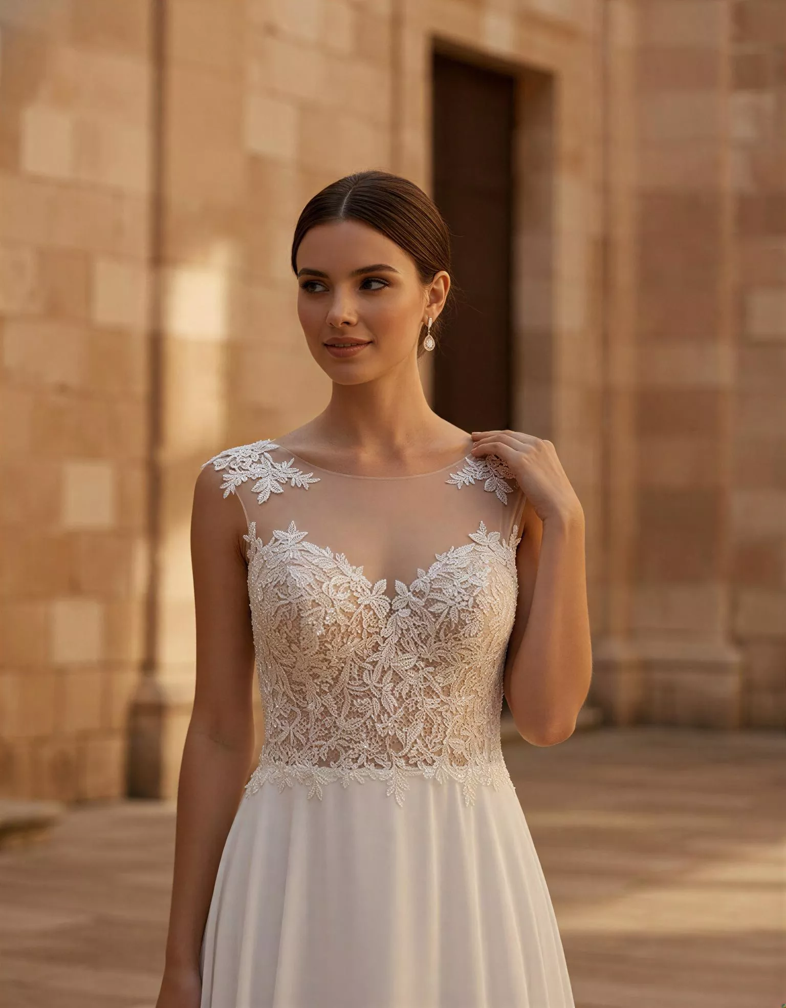 vestido-novia-olve-atelierboheme-encaje-escotecerrado-espaldacerrada-atelierdebodas