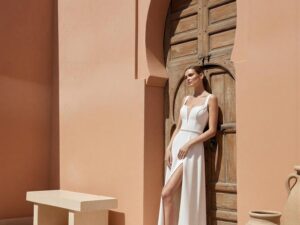 vestido-novia-kaya-atelieressential-crepé-escoteenv-espaldaenv-atelierdebodas