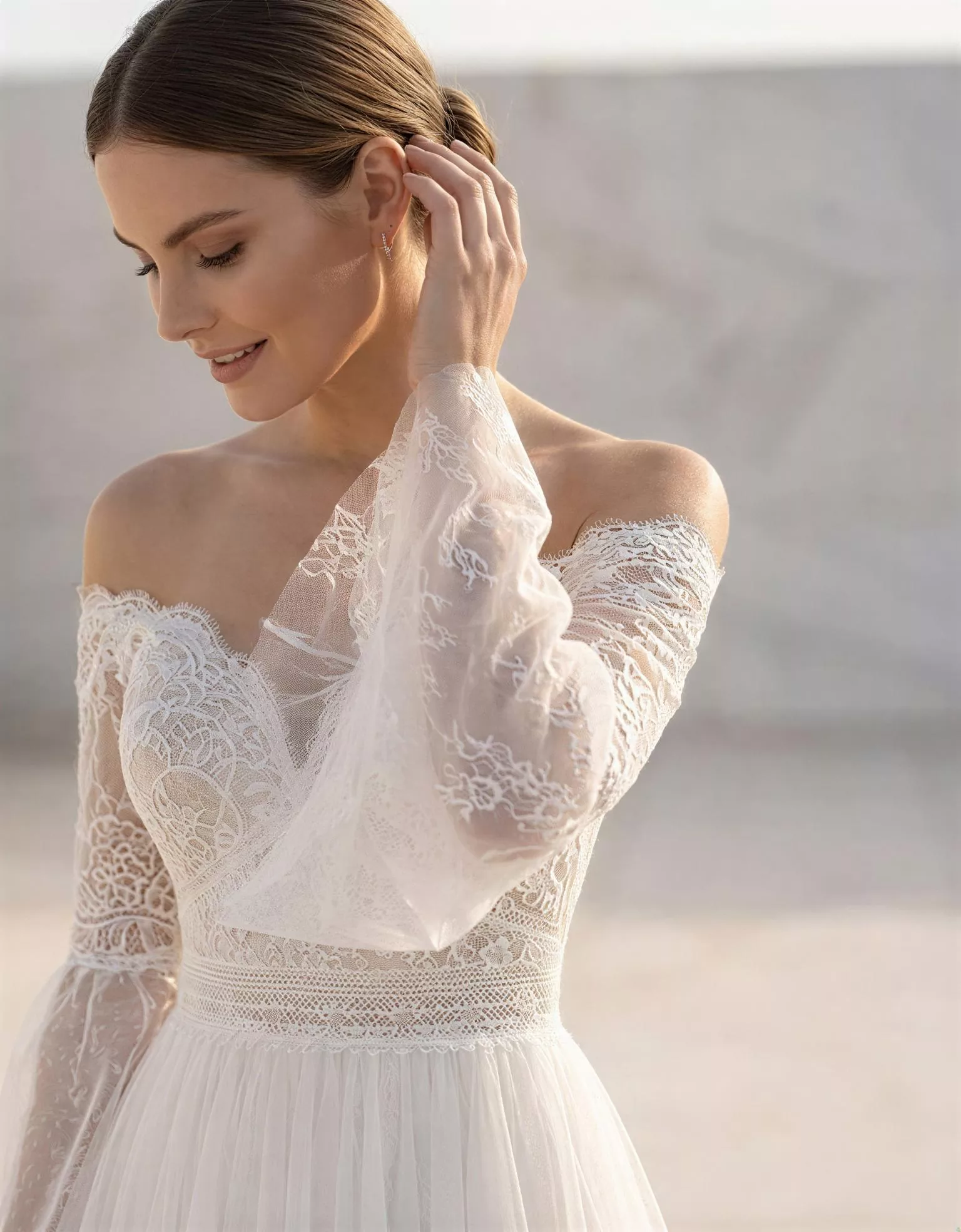 vestido-novia-helrithia-atelierromance-encaje-escotecorazón-espaldacerrada-atelierdebodas