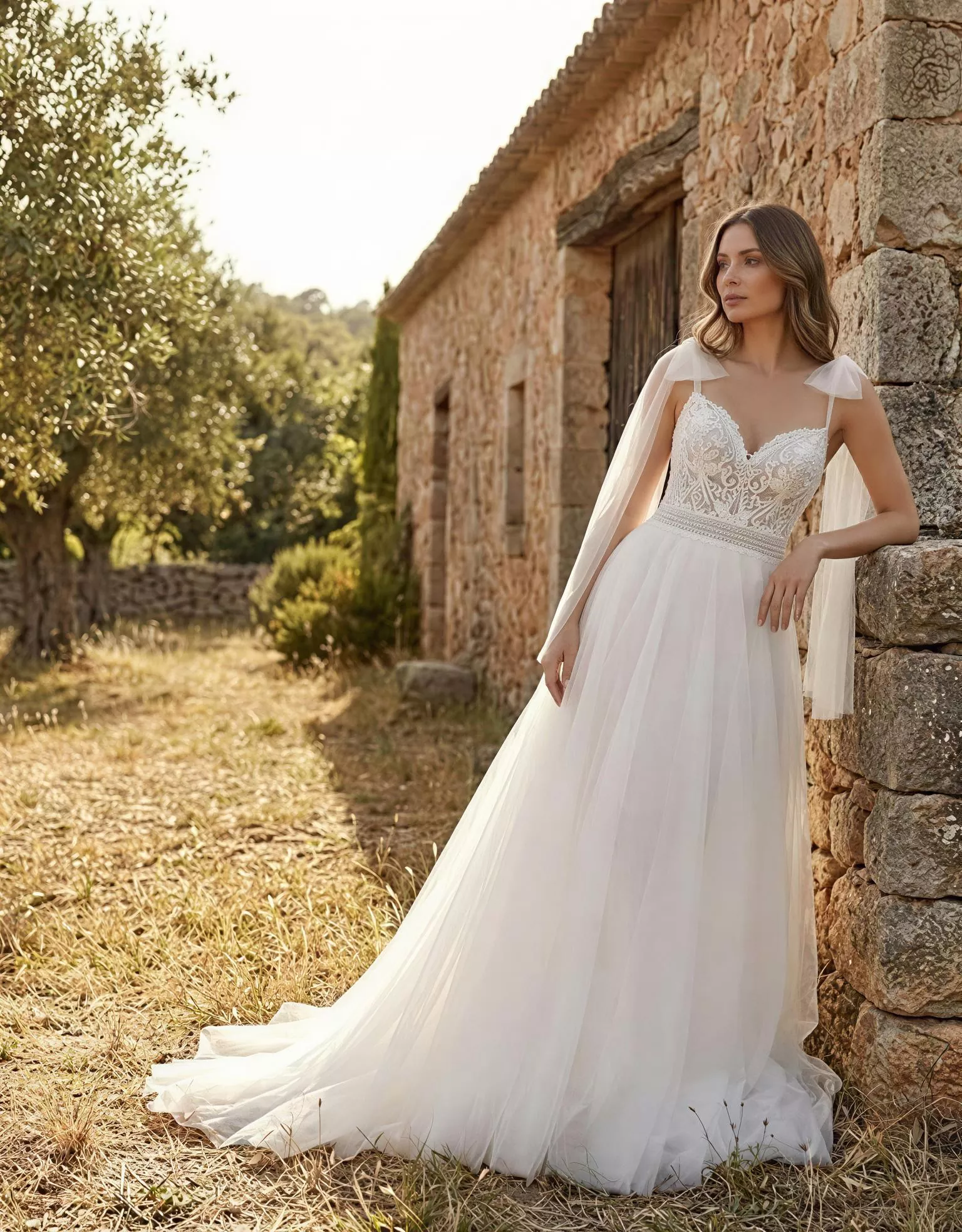 vestido-novia-baelia-atelierboheme-encaje-escotecorazón-espaldaenv-atelierdebodas