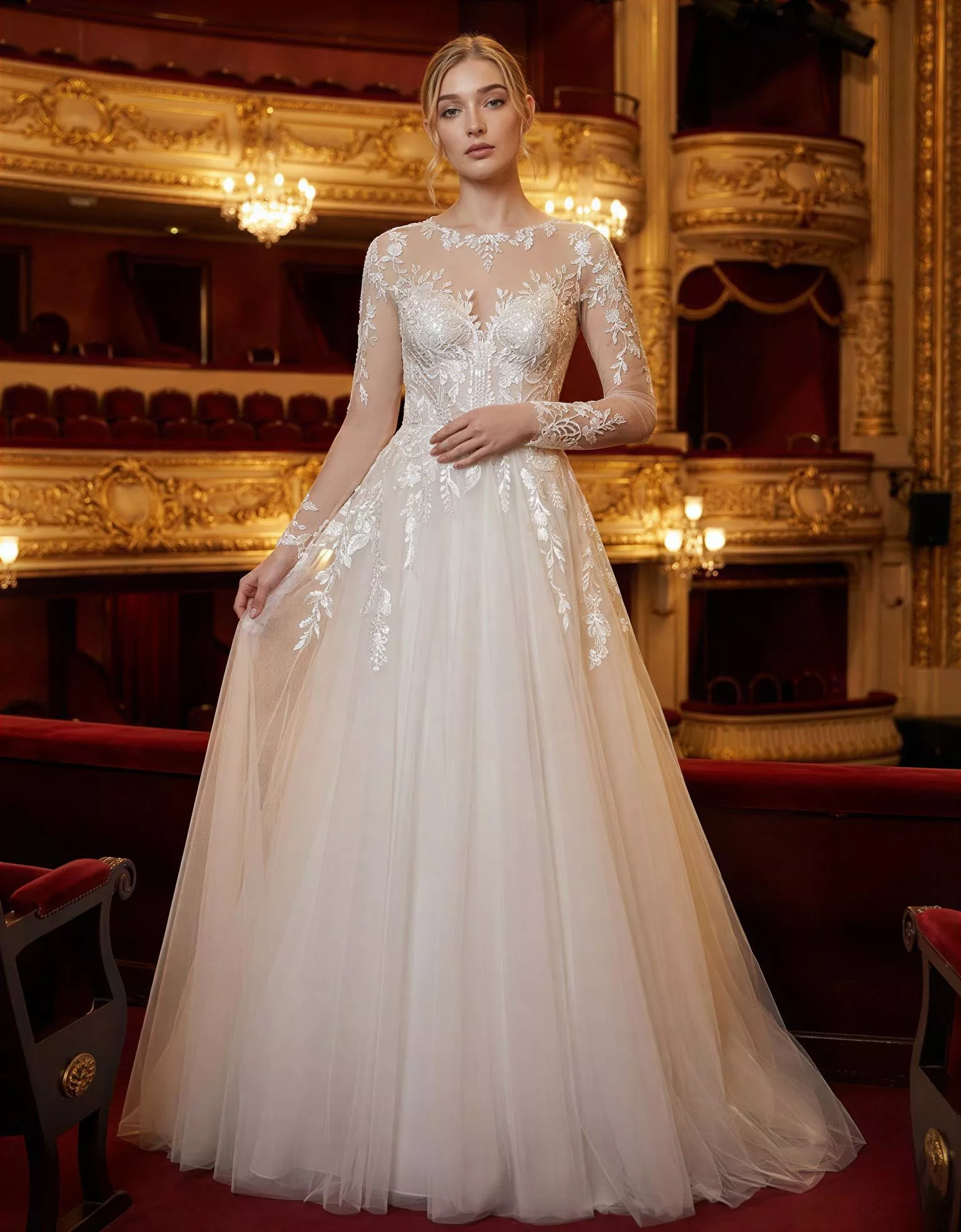 vestido-novia-norah-atelierromance-encaje-escotecorazón-espaldacerrada-atelierdebodas