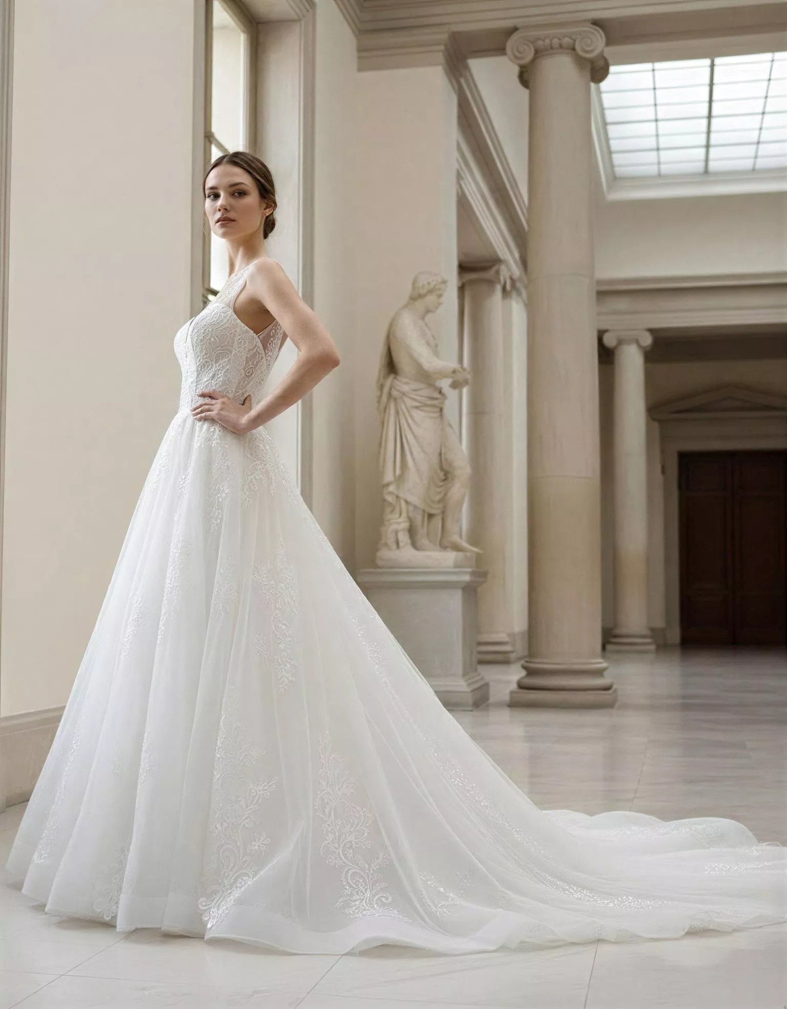 vestido-novia-jardin-atelieressential-encaje-escoteenv-espaldacorsé-atelierdebodas