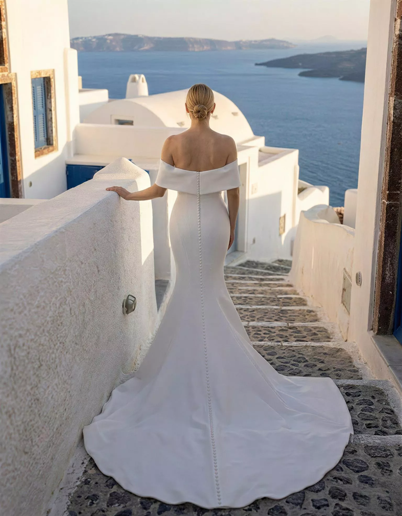 vestido-novia-zeina-atelierboheme-crepé-escoterecto-espaldarecta-atelierdebodas