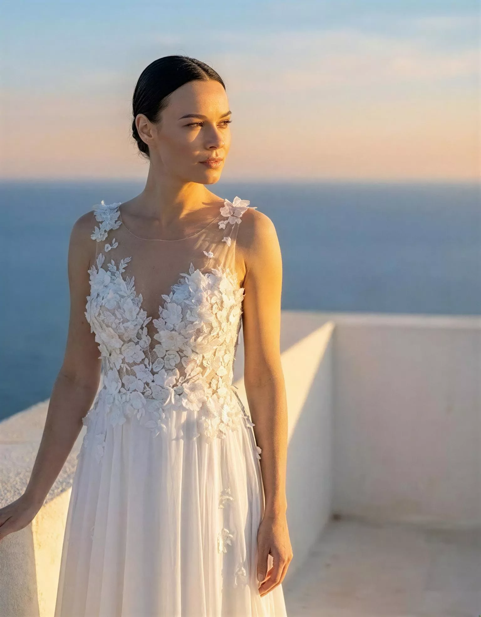 vestido-novia-alizeh-atelierromance-encaje-escotecorazón-espaldaenv-atelierdebodas