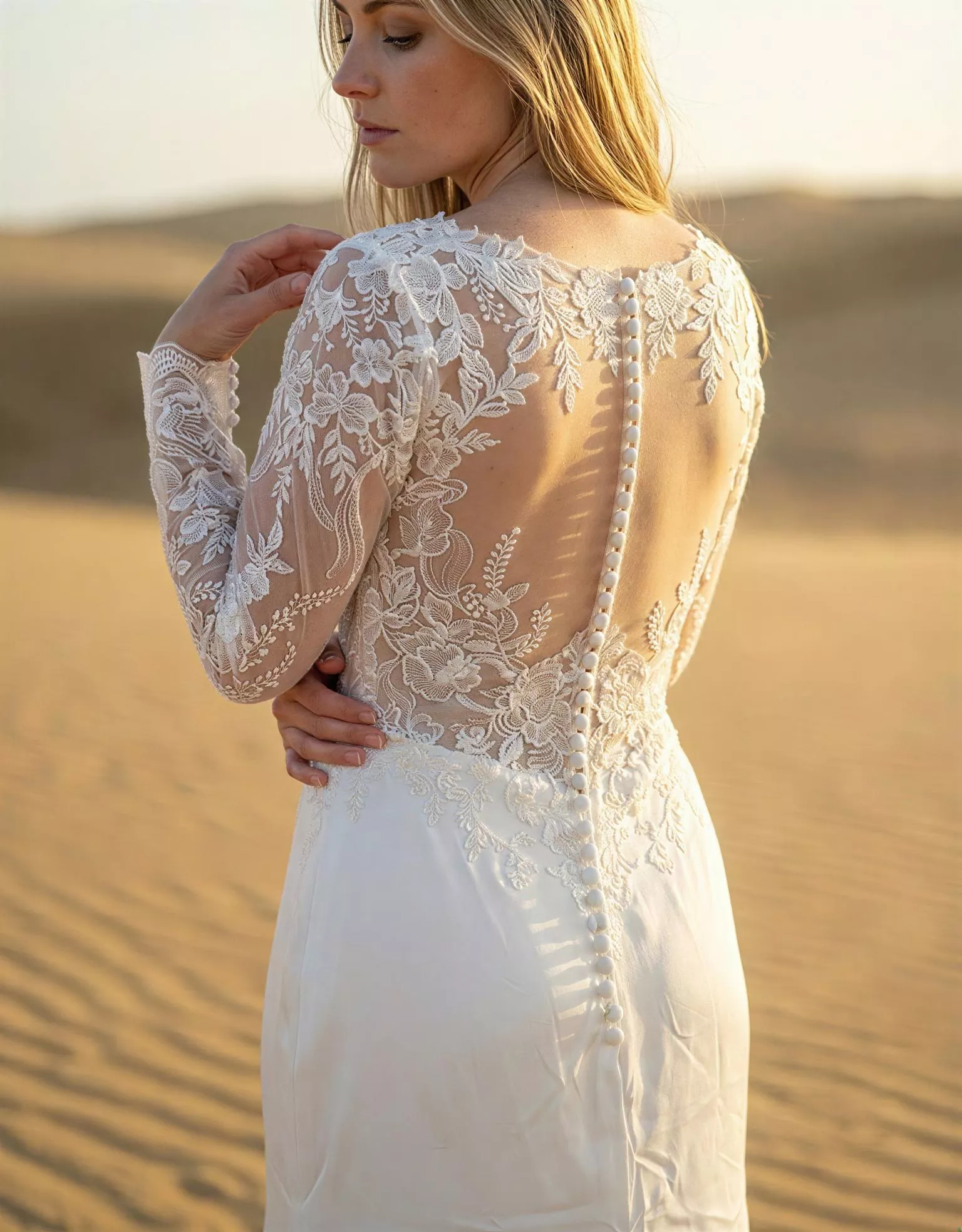 vestido-novia-geranio-atelierromance-encaje-escoteenv-espaldacerrada-atelierdebodas