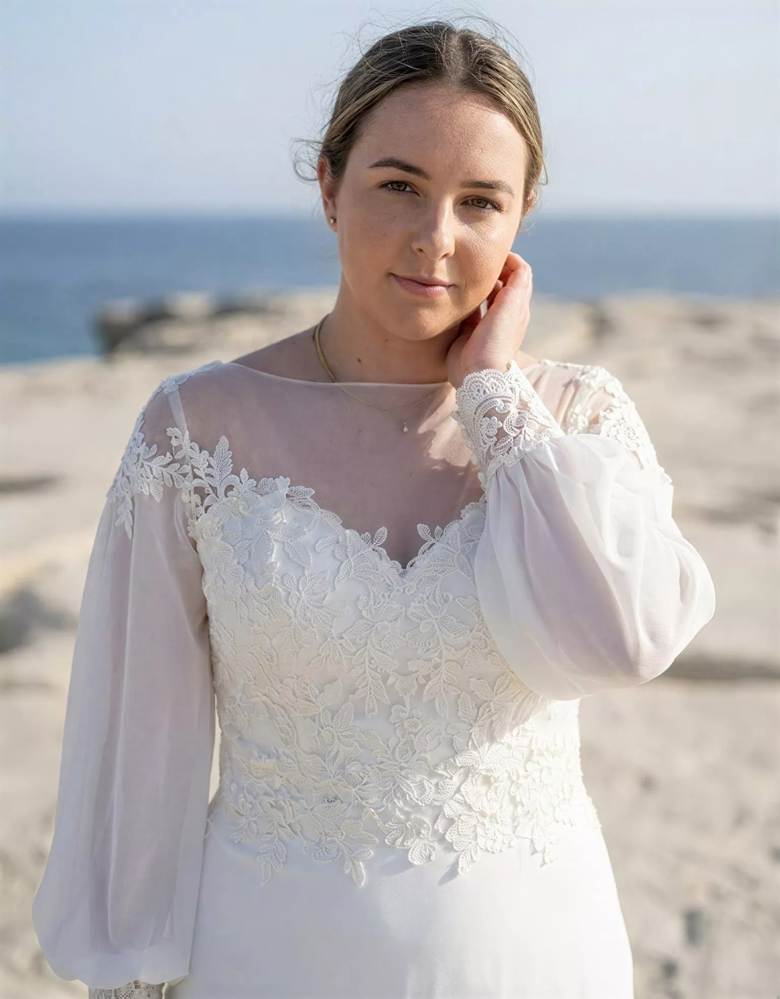 vestido-novia-eucalipto-atelierboheme-encaje-escoteenv-espaldaenv-atelierdebodas