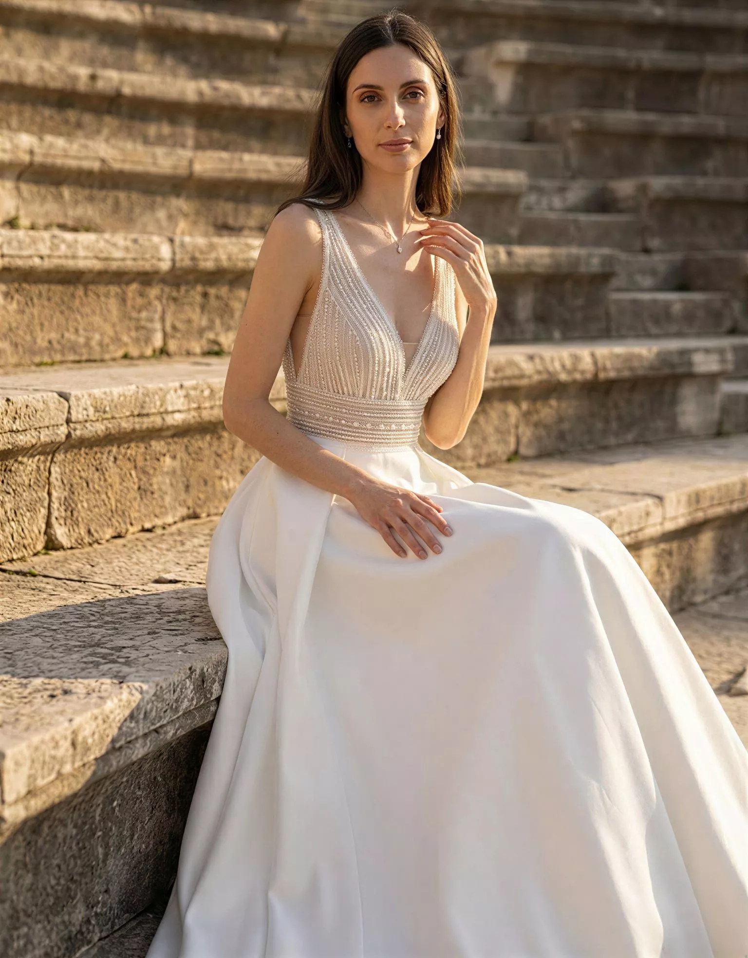 vestido-novia-azalea-atelierromance-crepé-escoteenv-espaldaenv-atelierdebodas