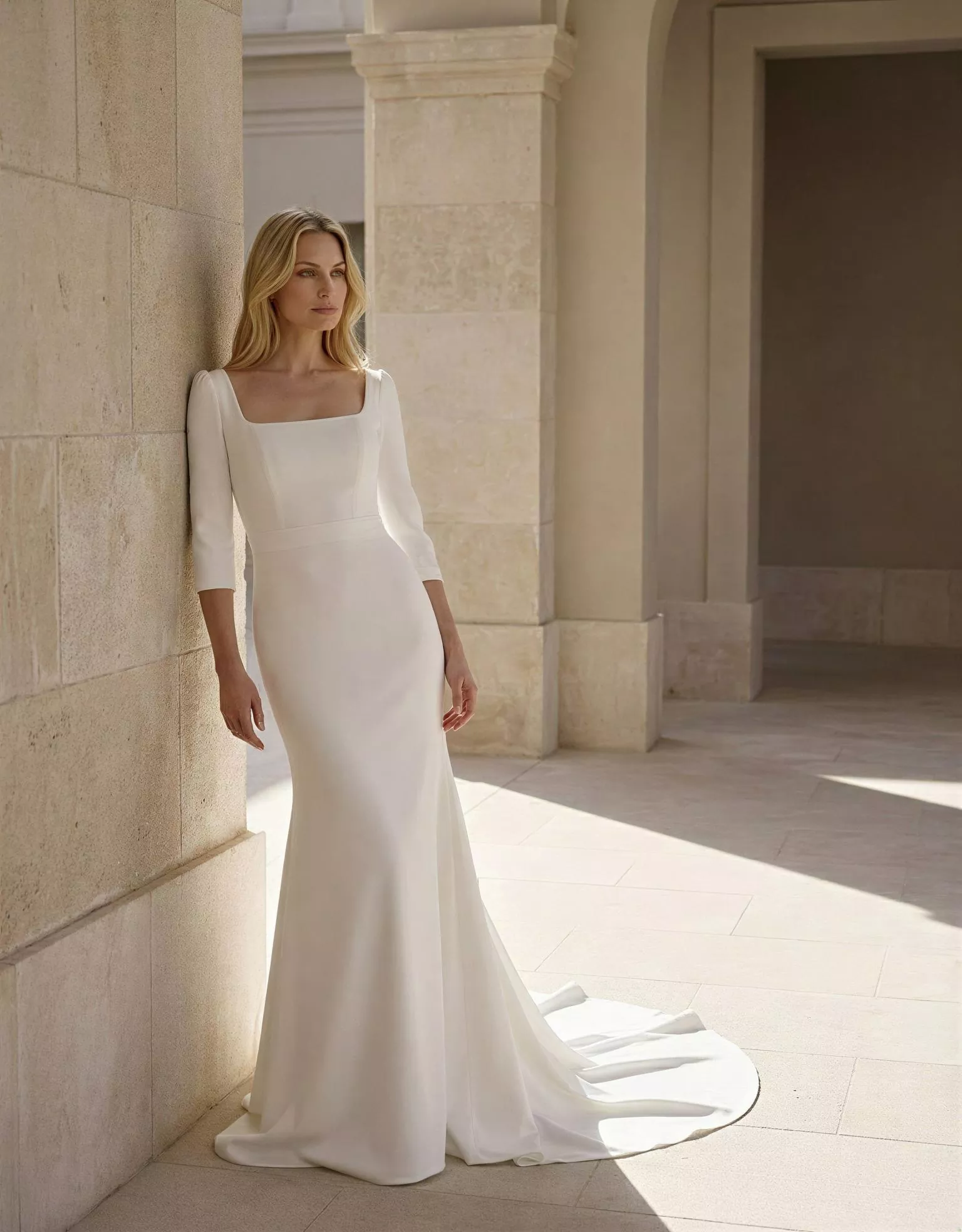 vestido-novia-luan-atelierboheme-mikado-escoterecto-espaldaenv-atelierdebodas