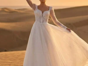 vestido-novia-portent-atelier-romance-pose-frontal-portada-encaje-escoteenv-espaldaenv-atelierdebodas