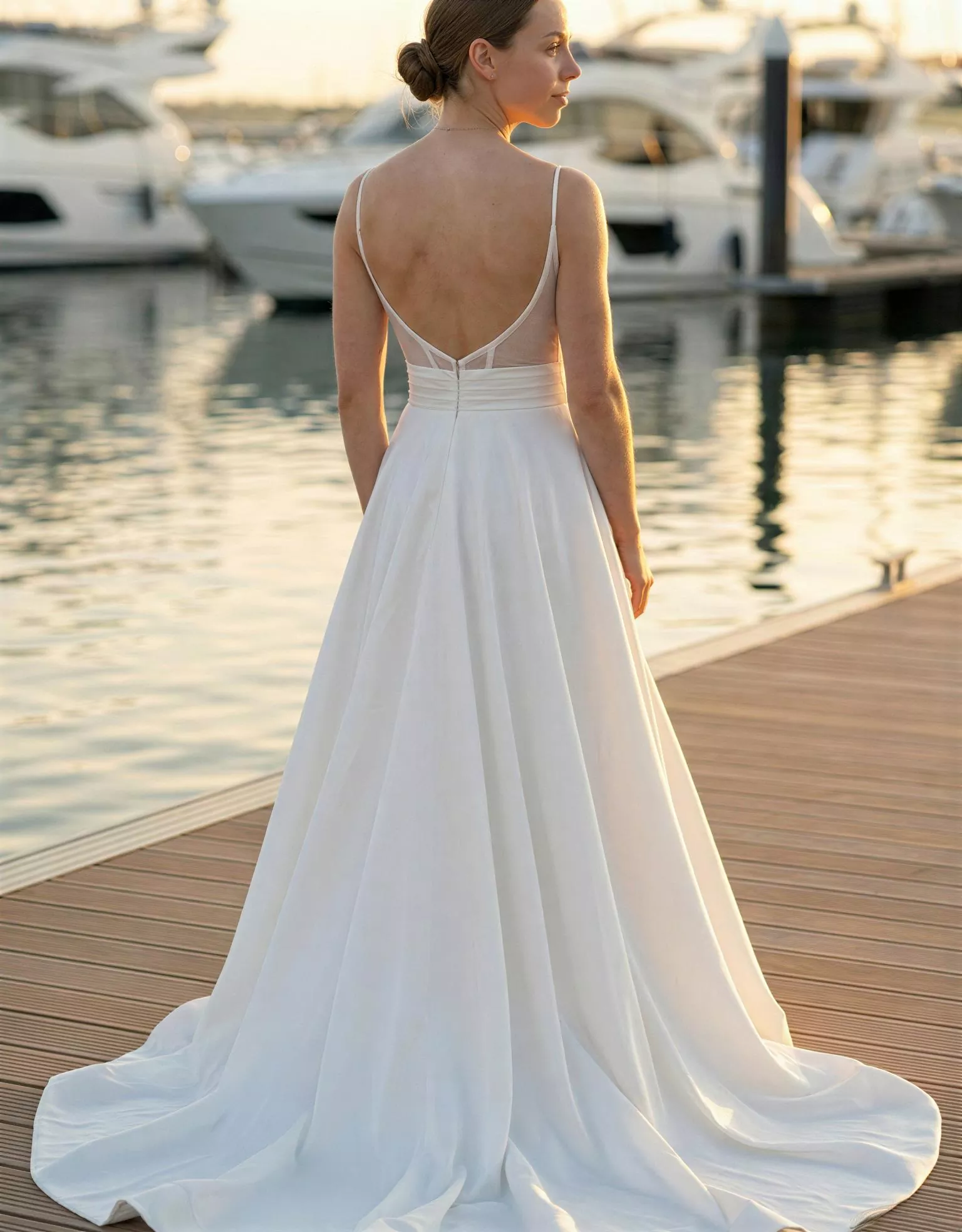 vestido-novia-lisboa-atelierboheme-satén-escoteenv-espaldaenu-atelierdebodas