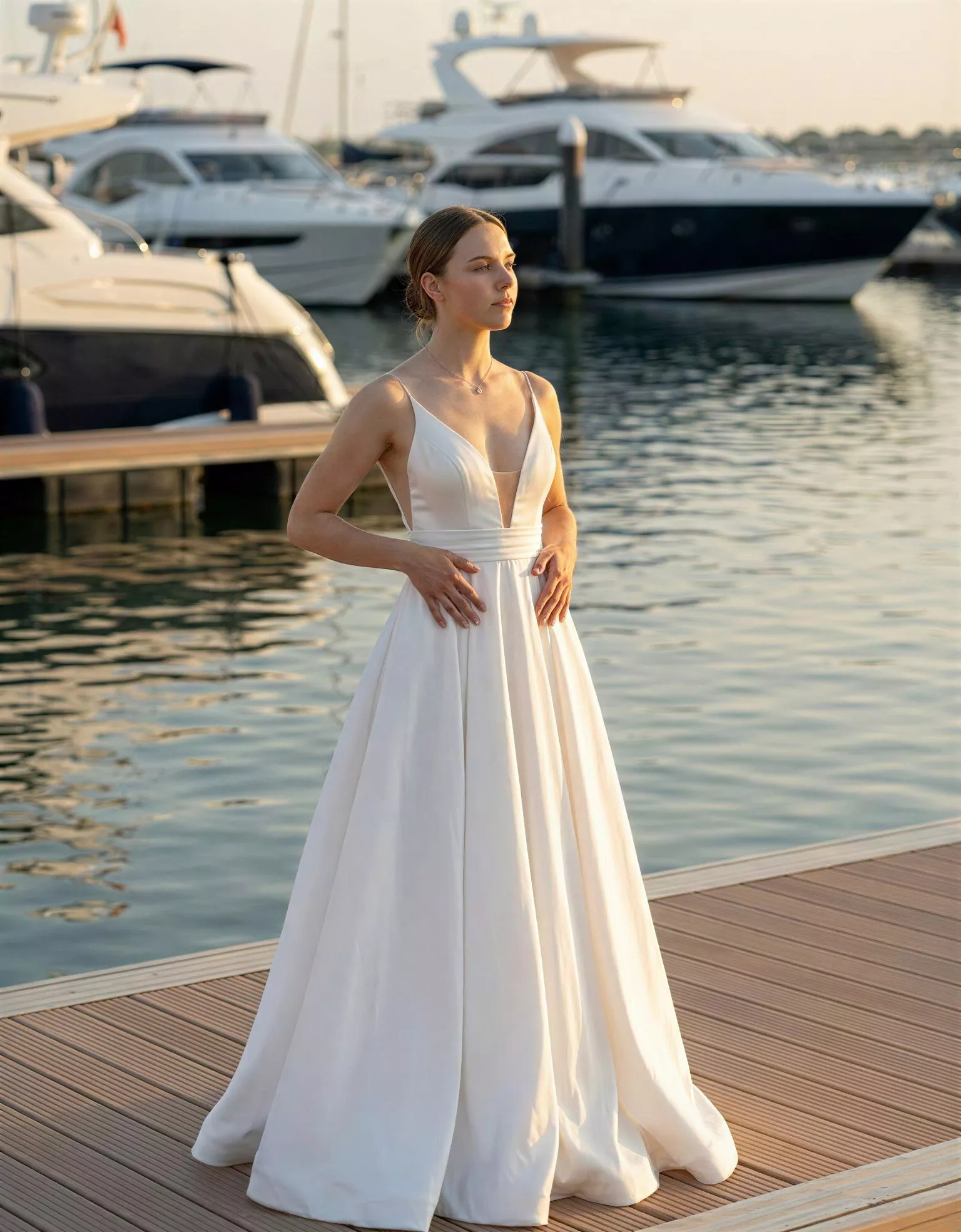 vestido-novia-lisboa-atelierboheme-satén-escoteenv-espaldaenu-atelierdebodas