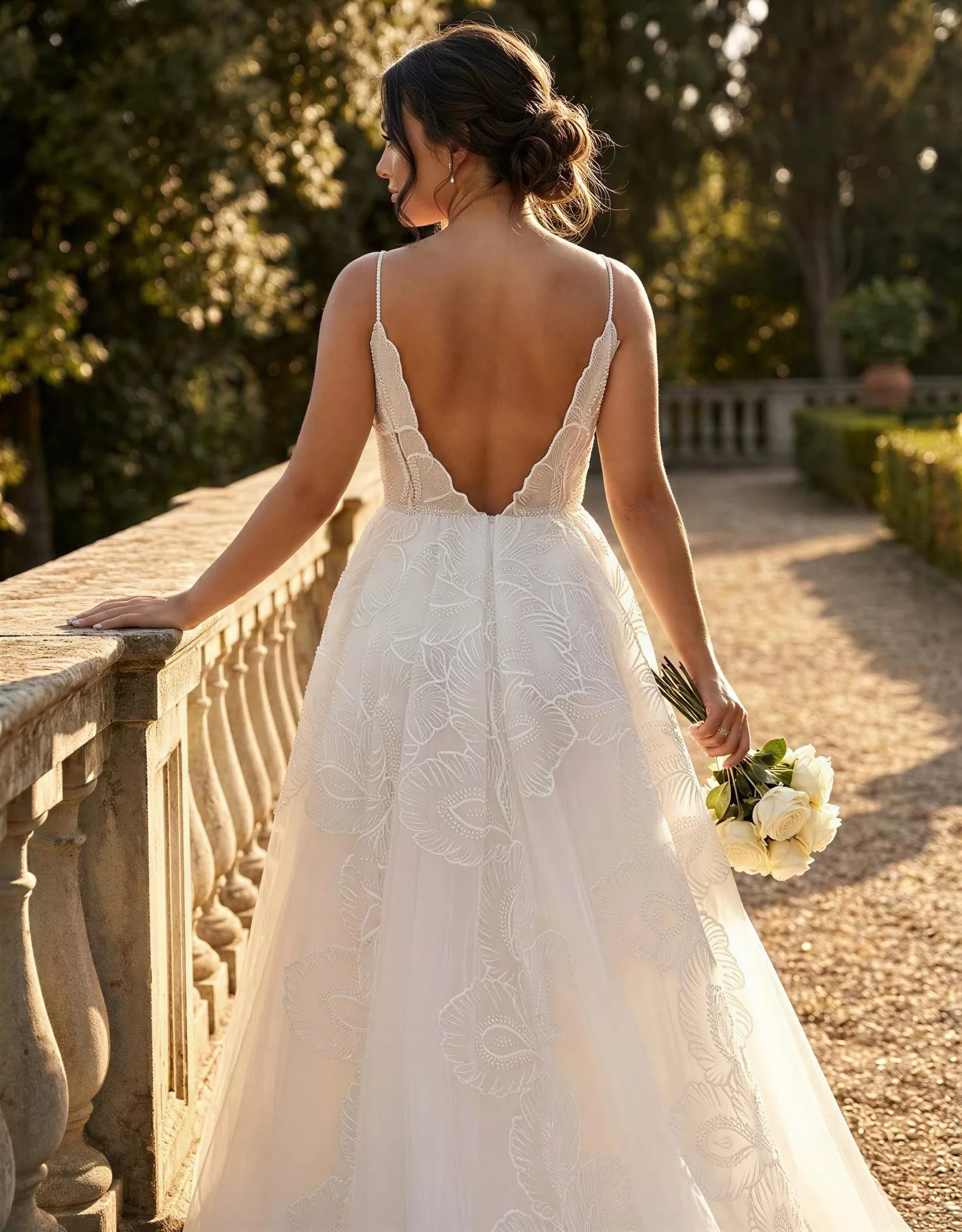 vestido-novia-lobelia-ateliercouture-encaje-escoteenv-espaldaenv-atelierdebodas