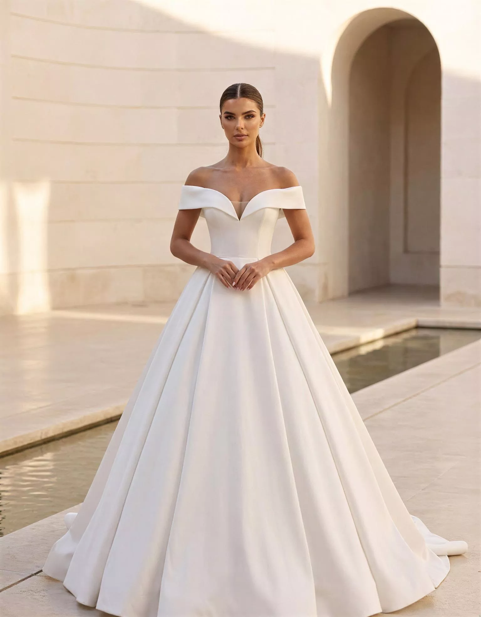 vestido-novia-desiree-ateliercouture-encaje-escotecorazón-espaldarecta-atelierdebodas