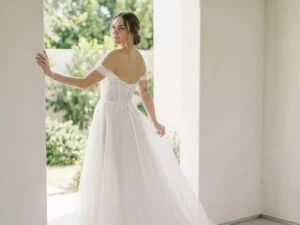 vestido-novia-deyman-ateliercouture-encaje-escoteenv-espaldacorsé-atelierdebodas