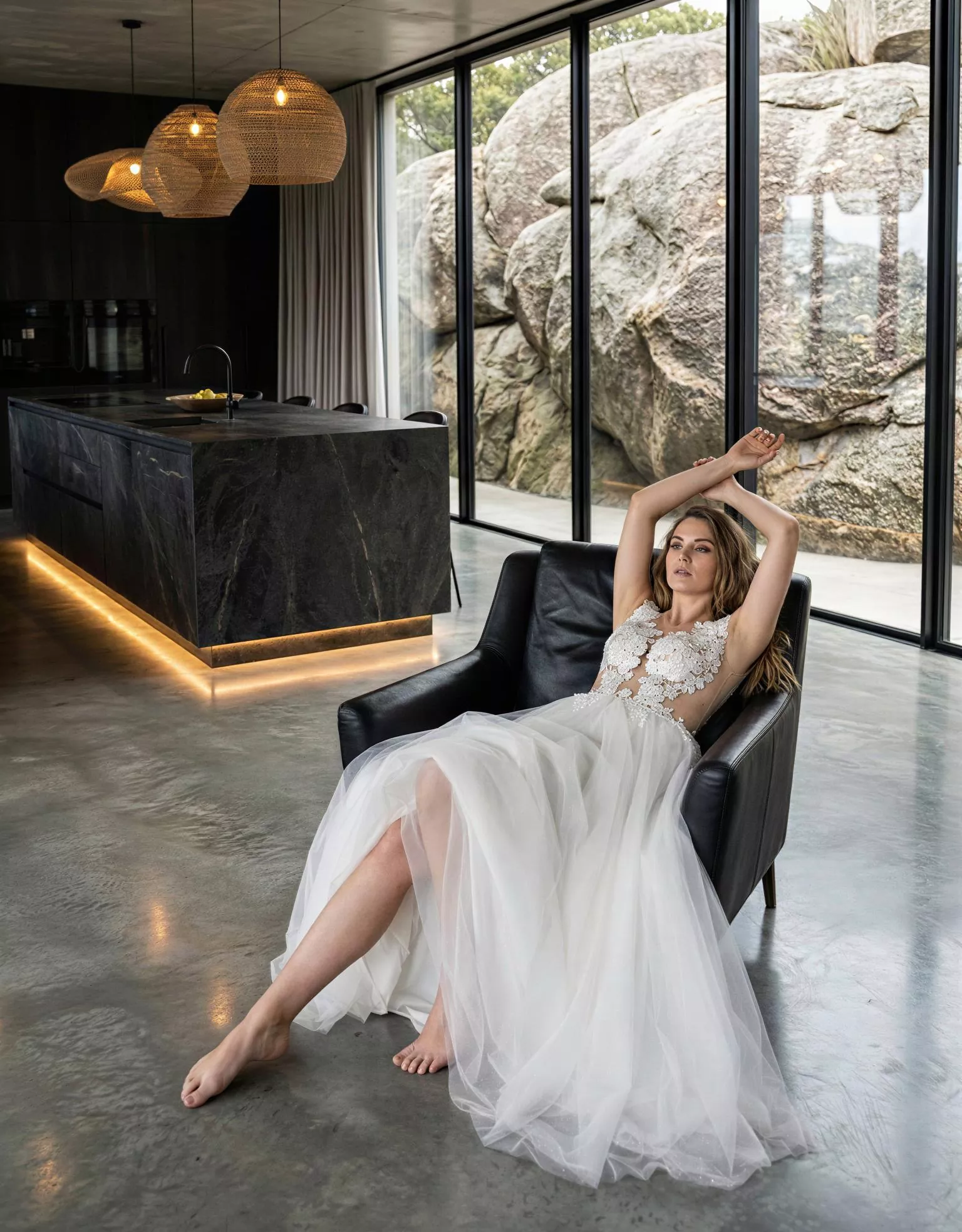 vestido-novia-befia-atelierromance-encaje-escoteenv-espaldaenv-frente-atelierdebodas