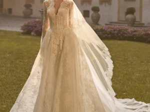 vestido-novia-britney-albertopalatchi-encaje-escoteenv-espaldacerrada-frente-atelierdebodas