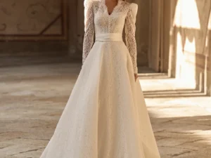 vestido-novia-celine-albertopalatchi-encaje-escotecorazón-espaldaabierta-frente-atelierdebodas