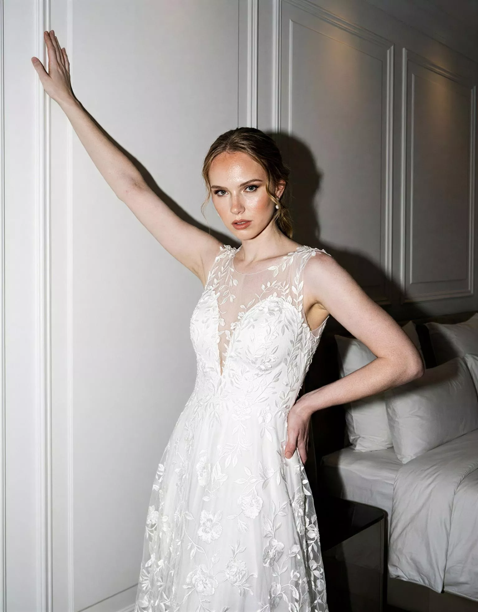 vestido-novia-mia-atelierboheme-encaje-escoteenv-espaldaenv-editorial-atelierdebodas