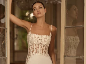 vestido-novia-miley-albertopalatchi-crepé-escoterecto-espaldailusion-detalle-atelierdebodas