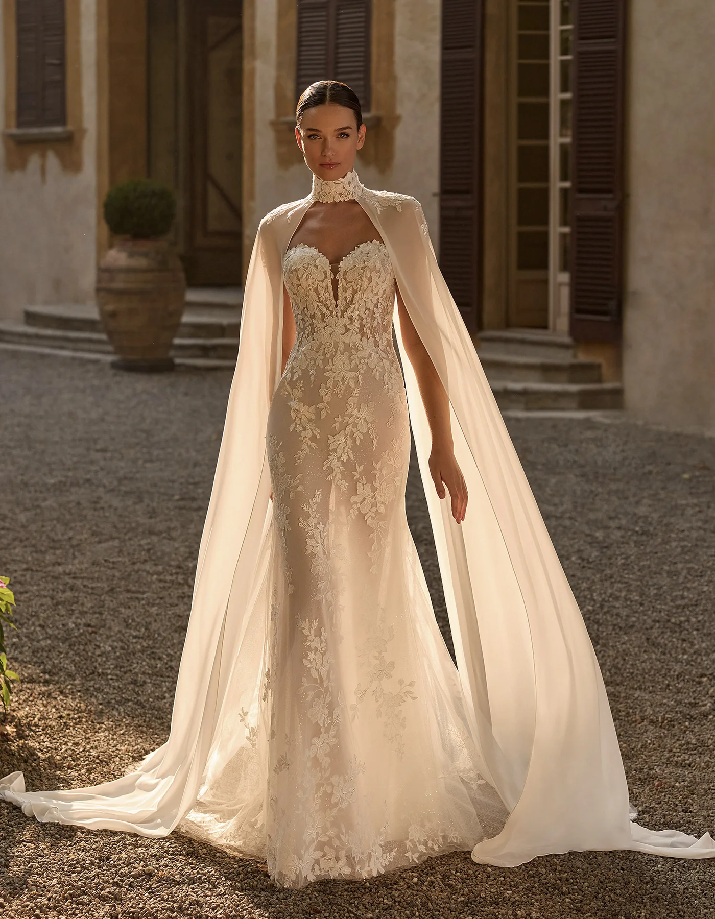 vestido-novia-odetta-albertopalatchi-encaje-escoteenv-espaldaenu-frente-atelierdebodas