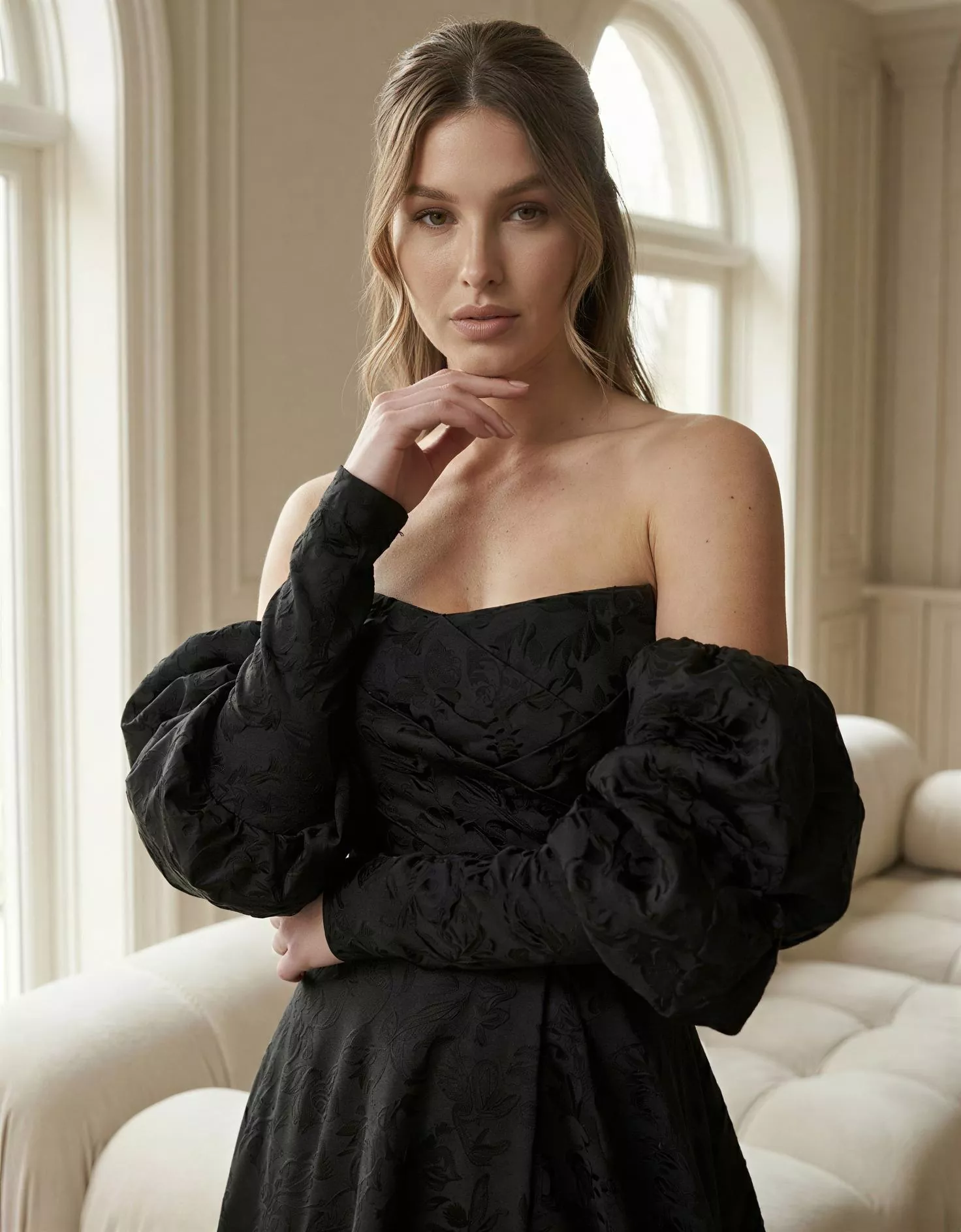 vestido-novia-onyx-atelierromance-mikado-escotecorazón-espaldarecto-detalle-atelierdebodas