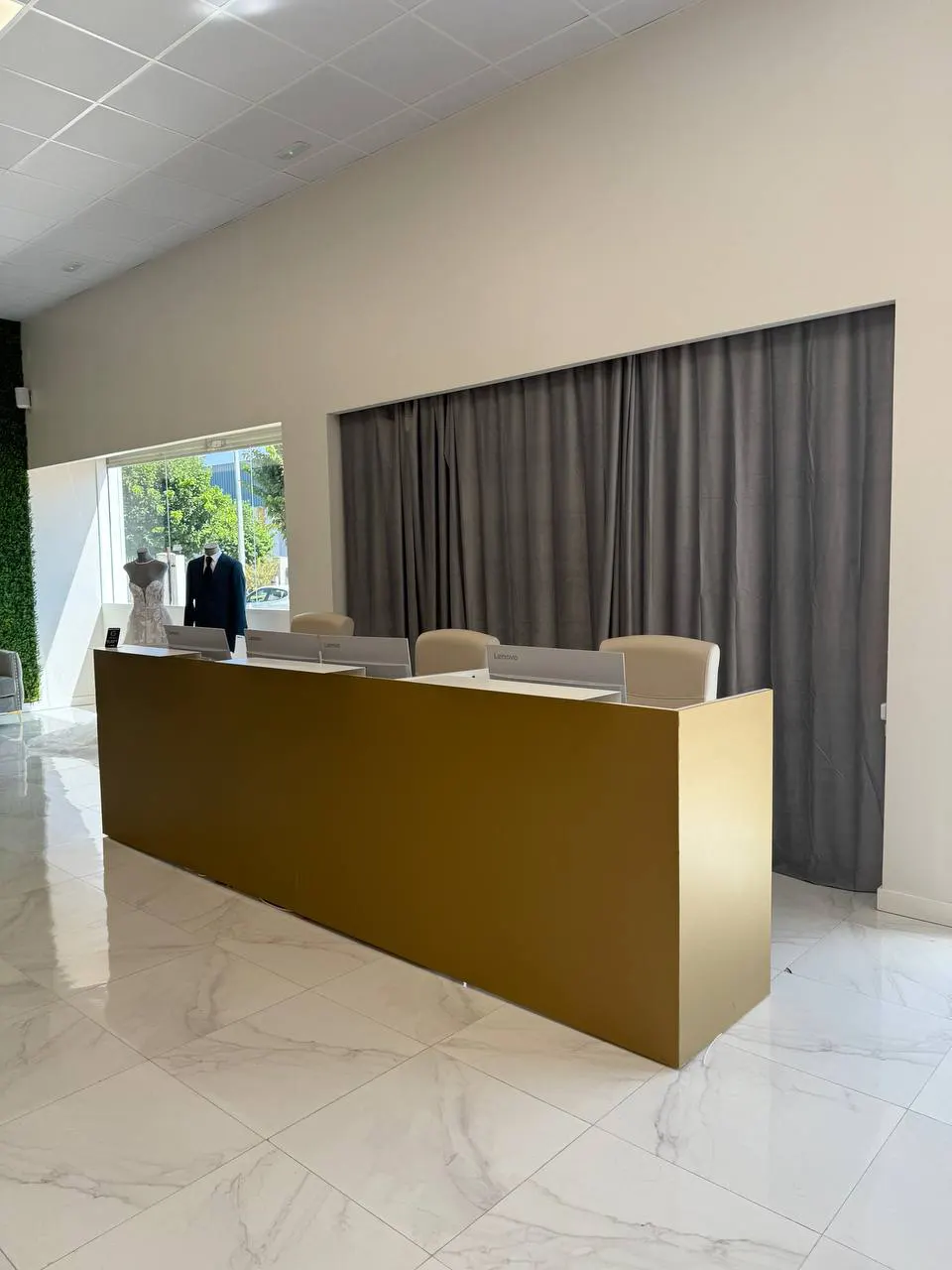 expertos-trajes-de-novia-sevilla