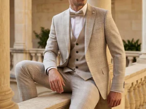 traje-novio-Bariseo-masculini-frente-atelierdebodas