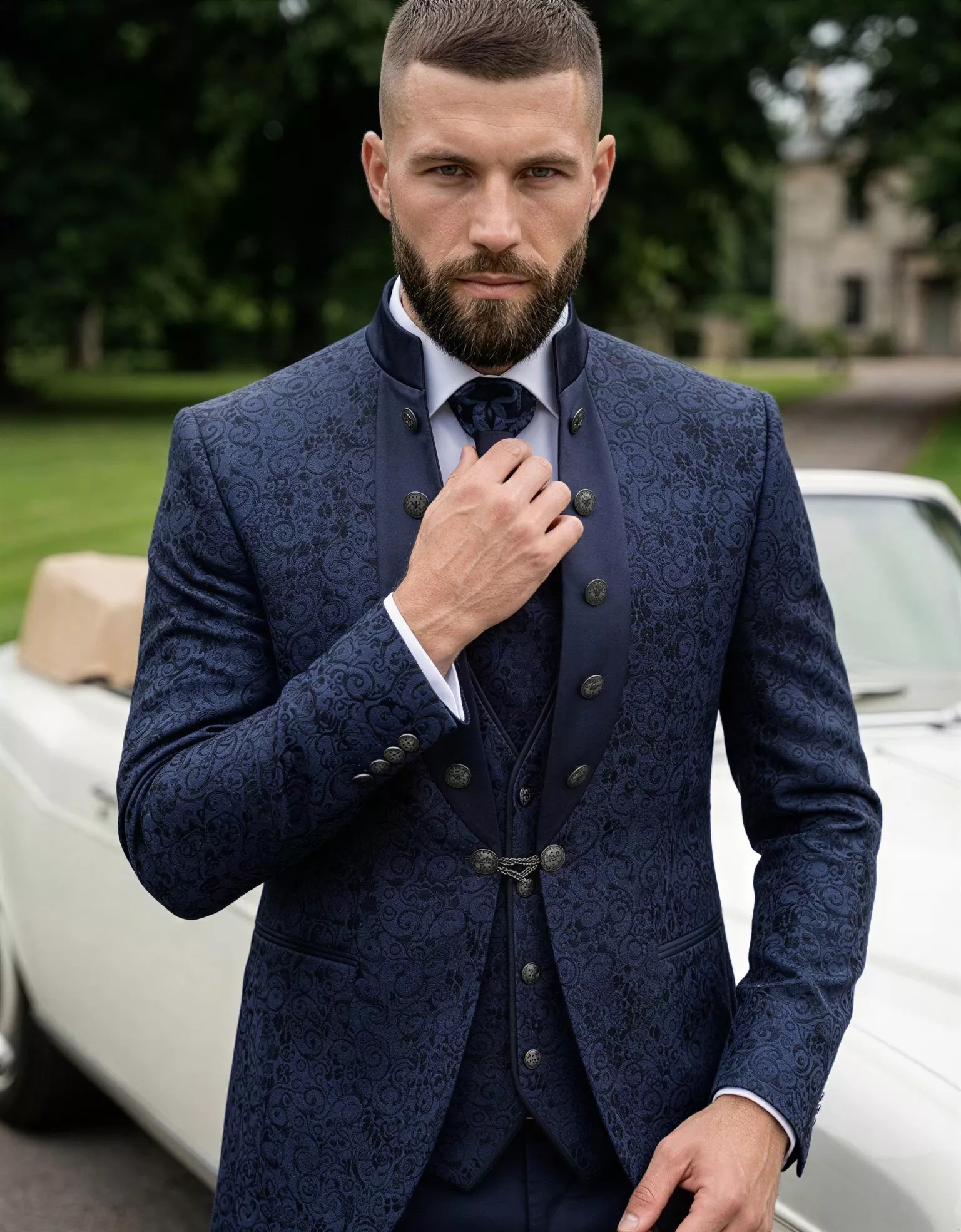 traje-novio-galip-masculini-detalle-atelierdebodas