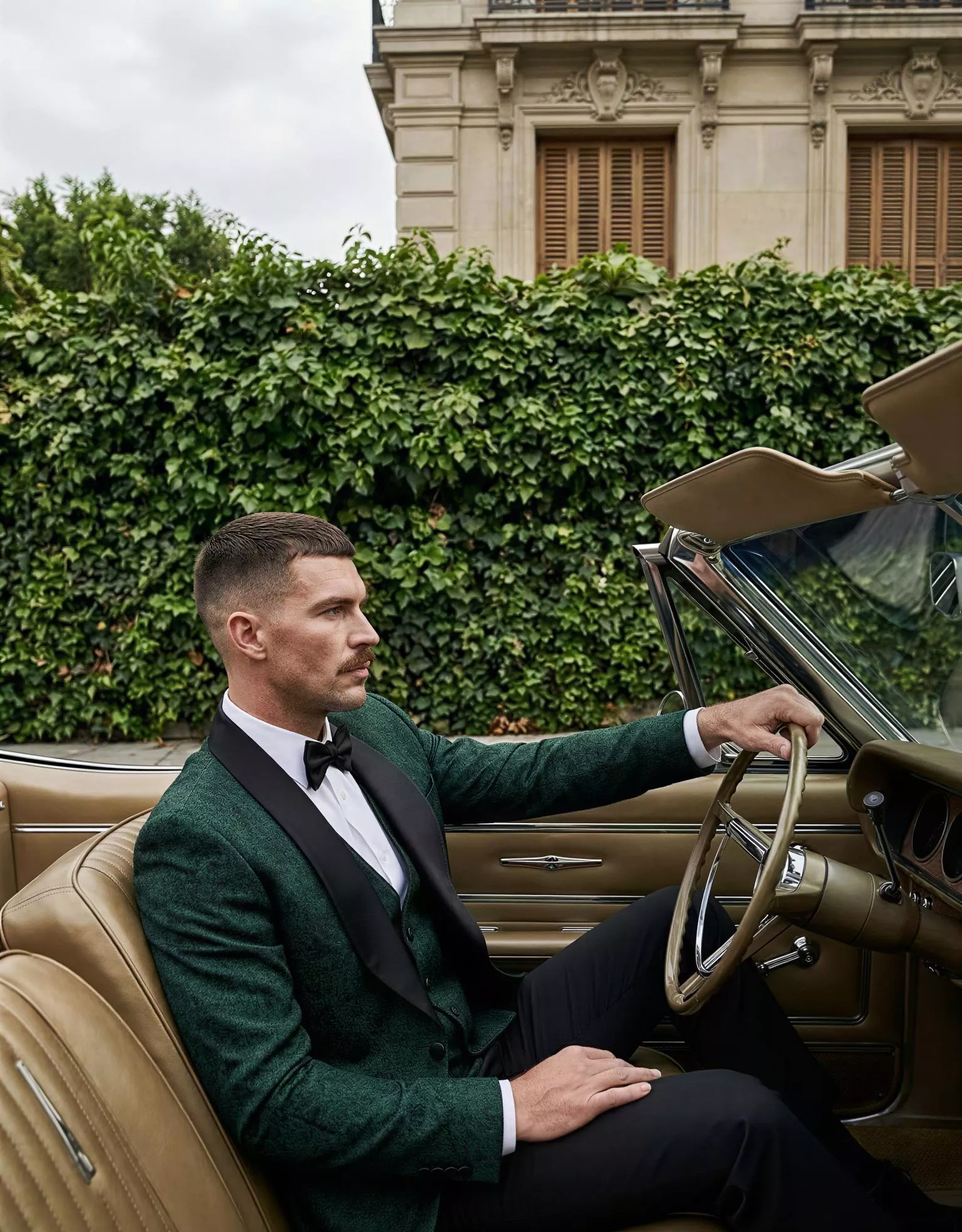 traje-novio-himno-masculini-editorial-atelierdebodas